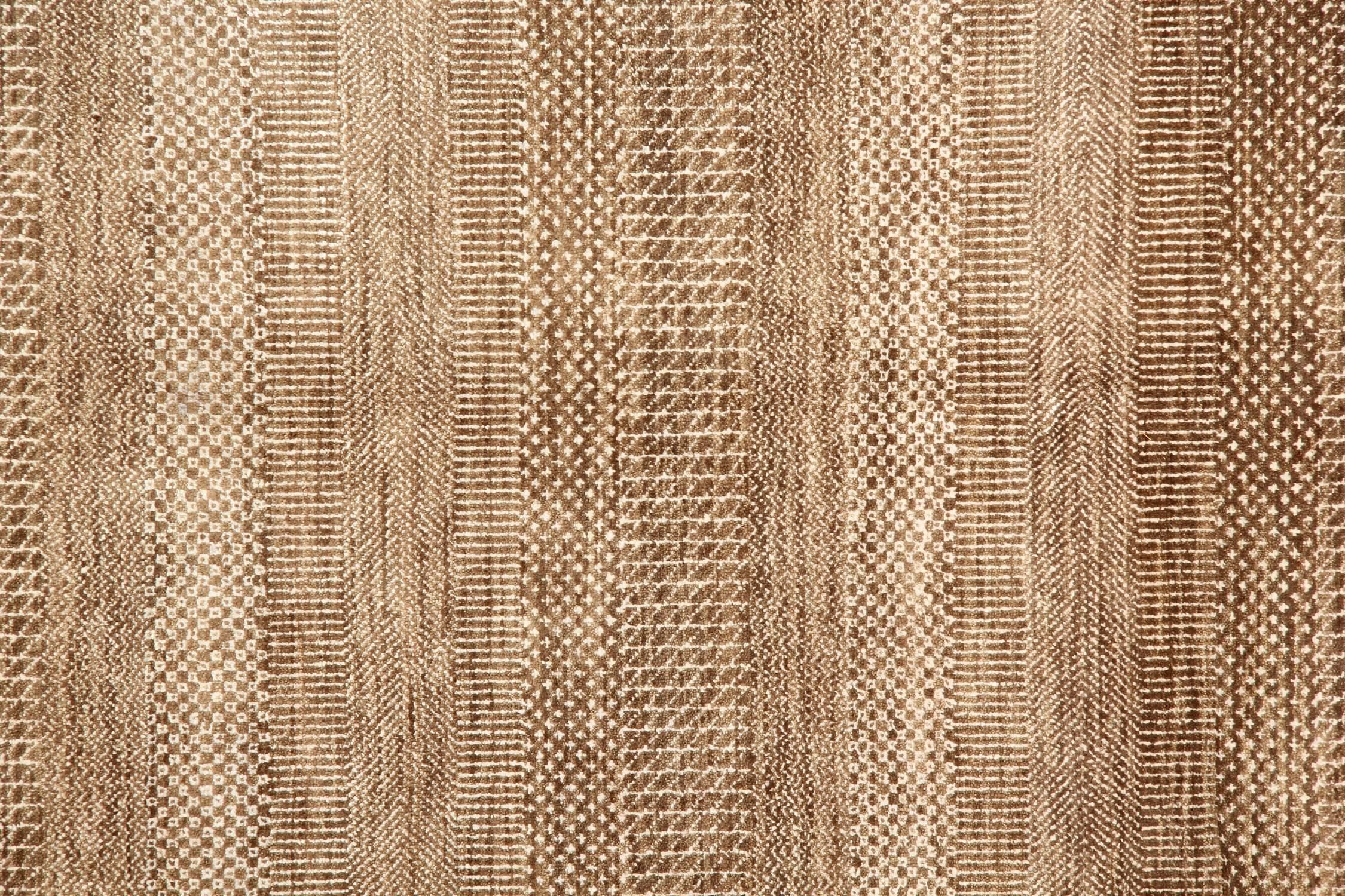Orientalischer handgefertigter Teppich, brauner primitiver Gabbeh zeitgenössischer Teppich (Nepalesisch) im Angebot