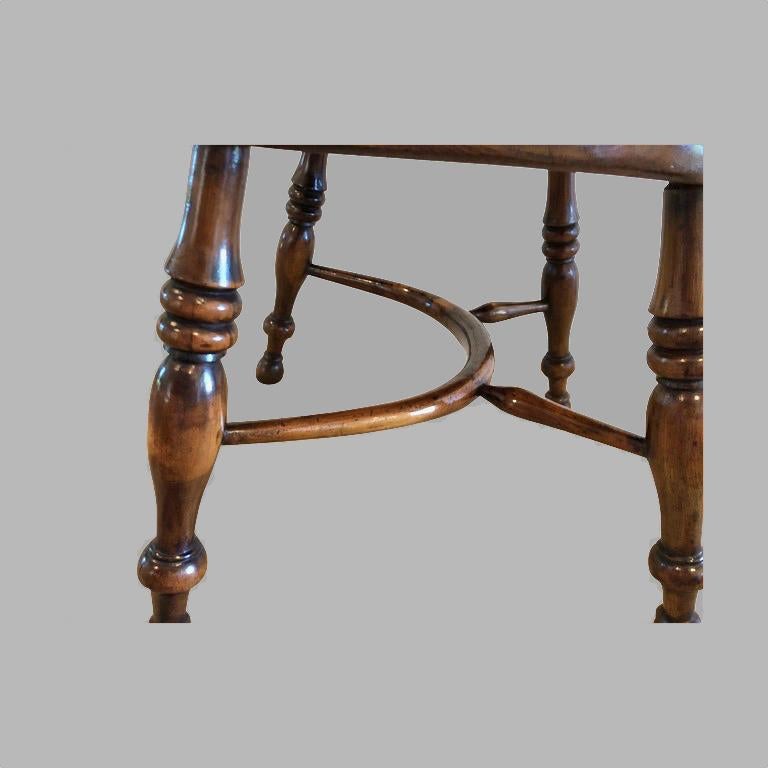 Fine Harlequin Set of 8 Yew Wood High Back Narrow Arm Windsor Chairs at