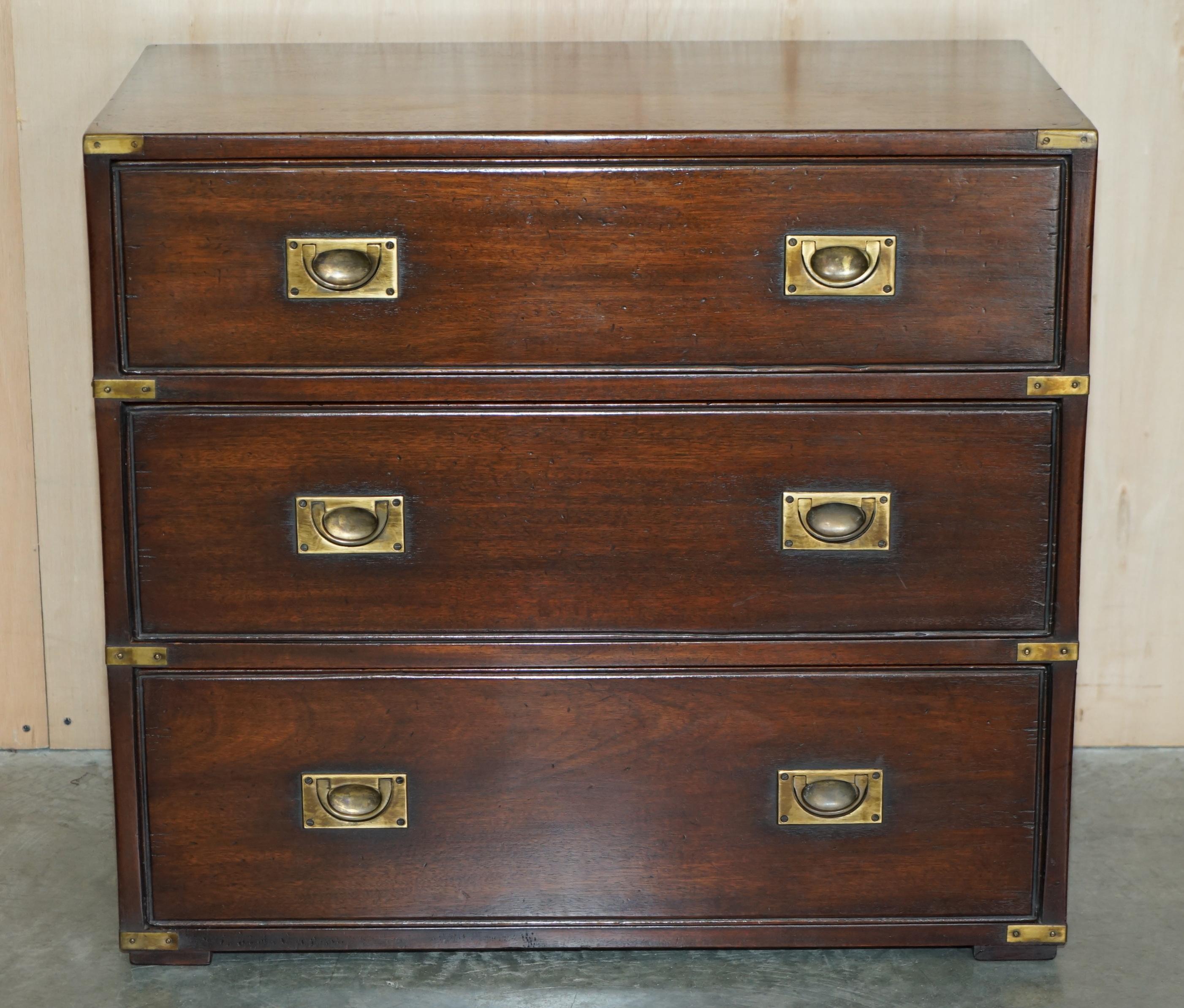 We are delighted to offer for sale this very well made R.E.H Kennedy, Harrods London Retailed Mahogany & Brass campaign chest of drawers.

A very well made and decorative chest of drawers, they are a normal chest of drawers size, not to large but