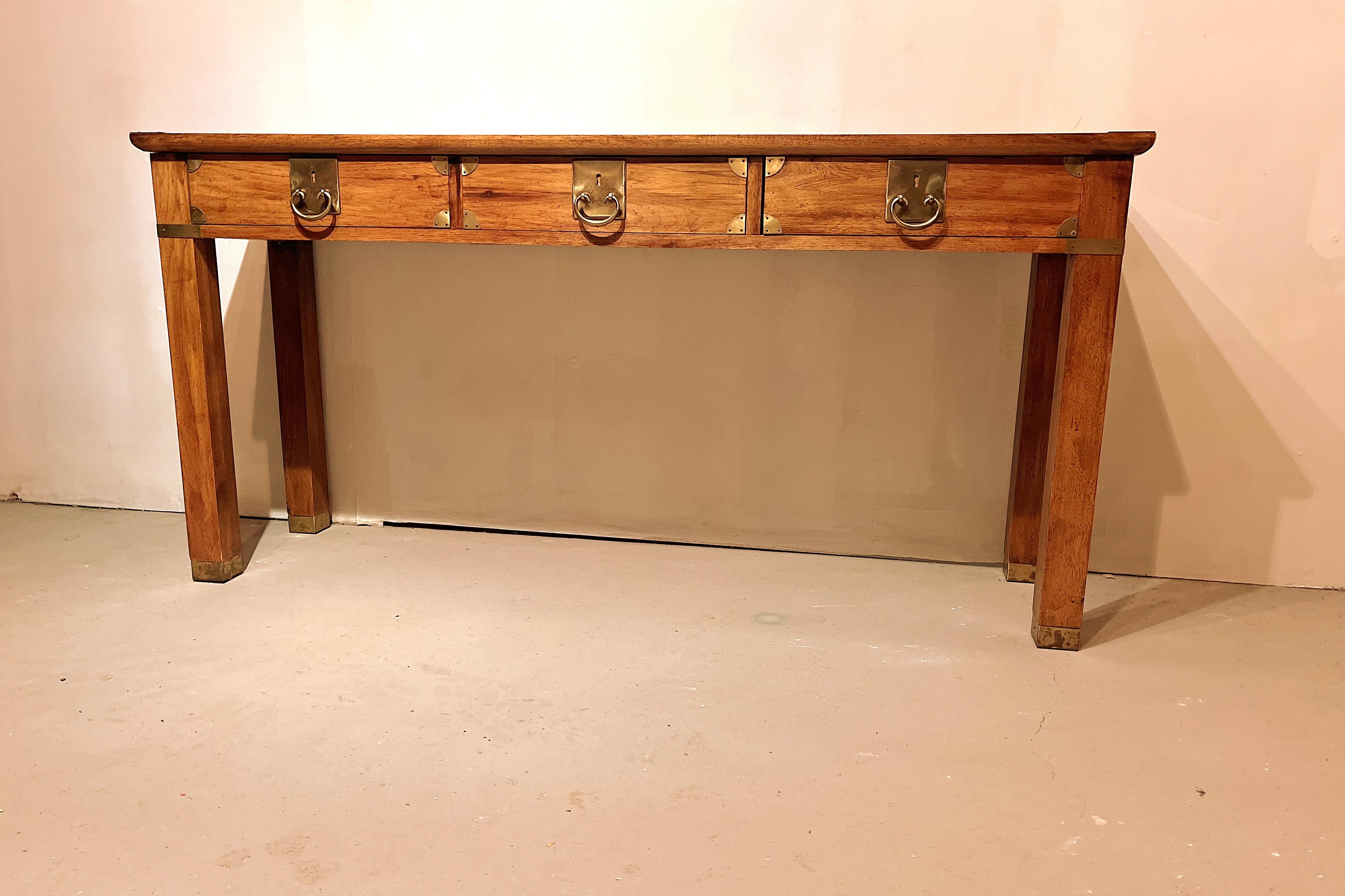 American Fine Hekman Solid Maple Wood Console / Sofa Table For Sale