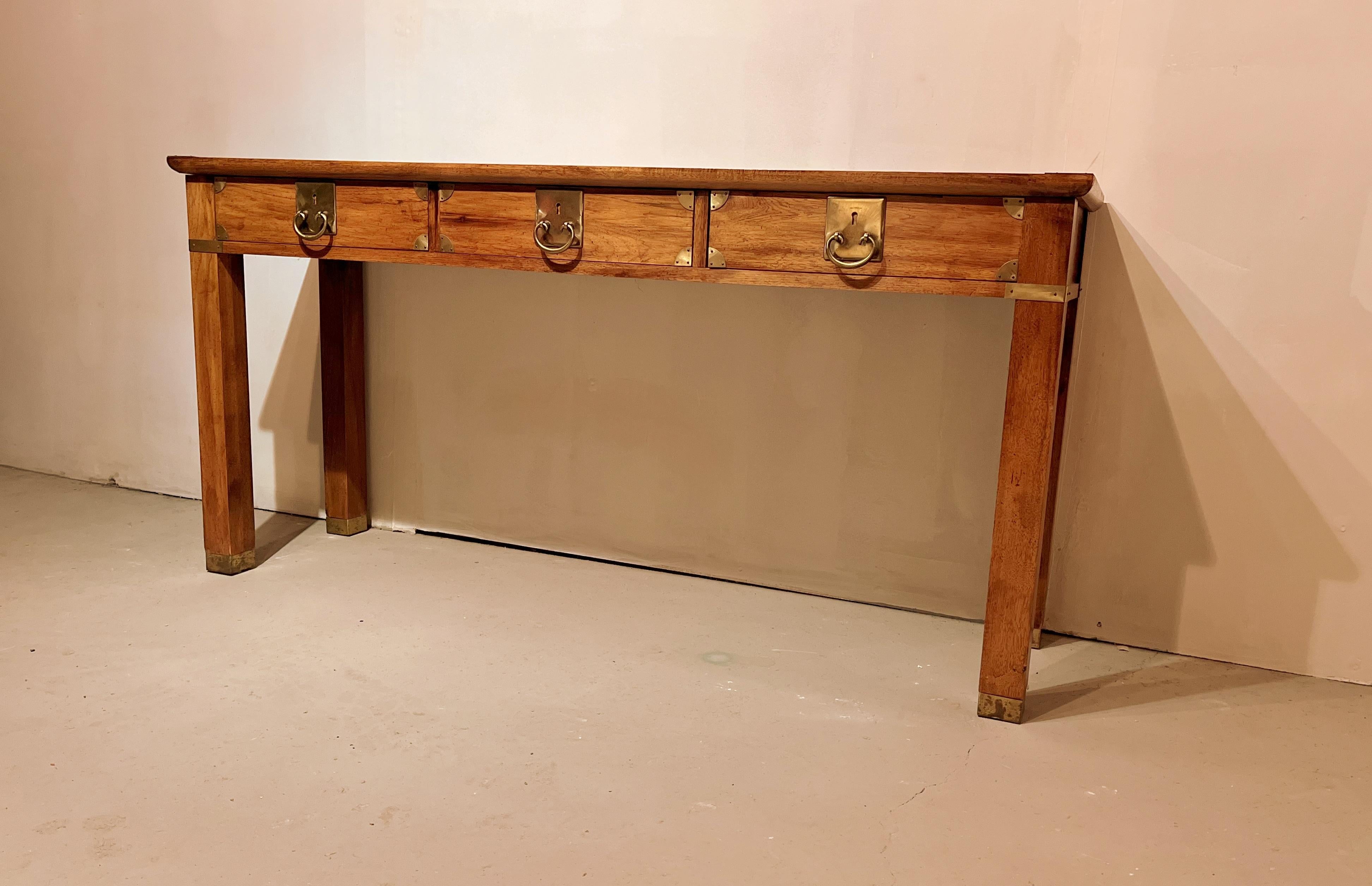 Polished Fine Hekman Solid Maple Wood Console / Sofa Table For Sale