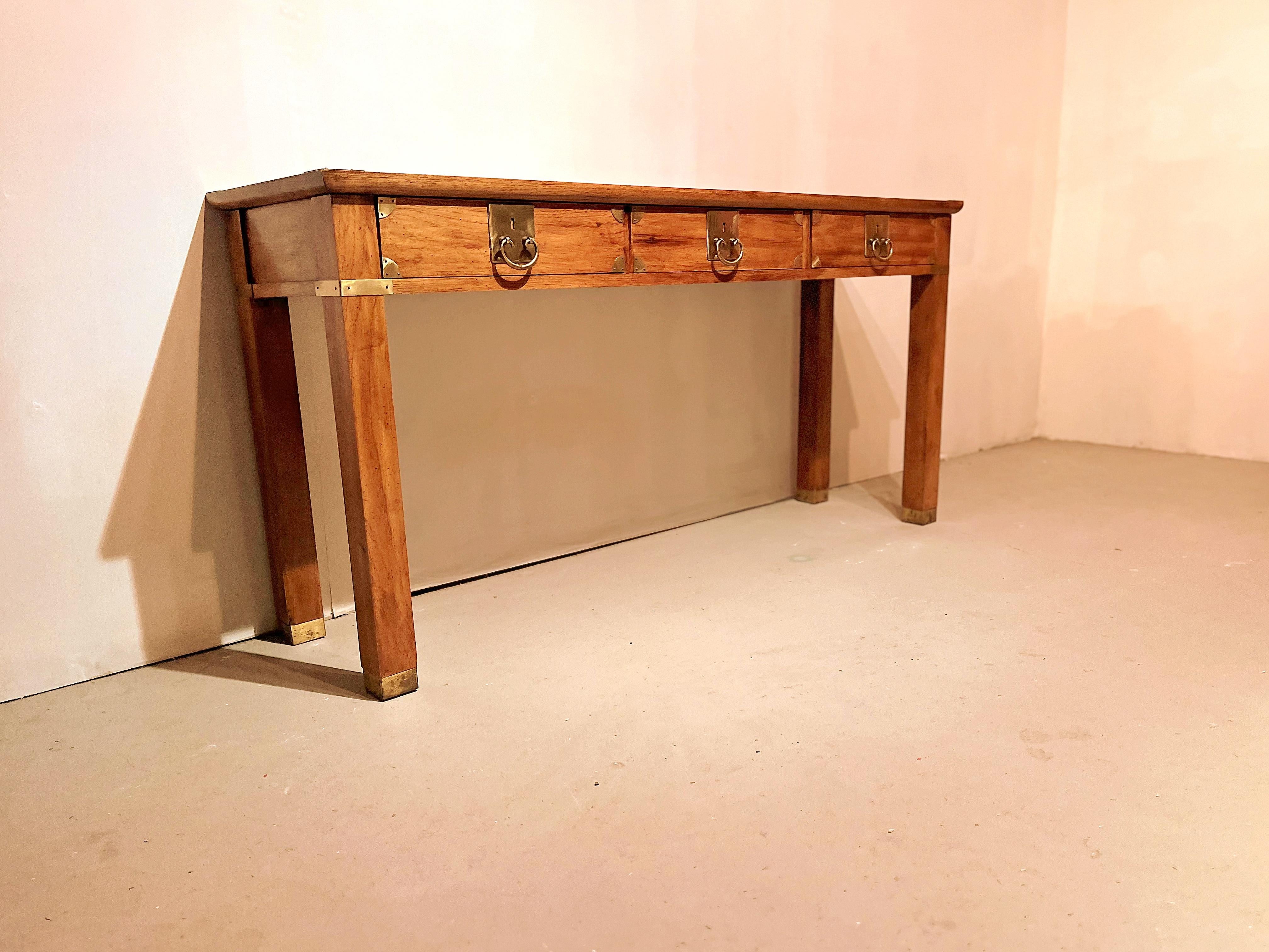 20th Century Fine Hekman Solid Maple Wood Console / Sofa Table For Sale