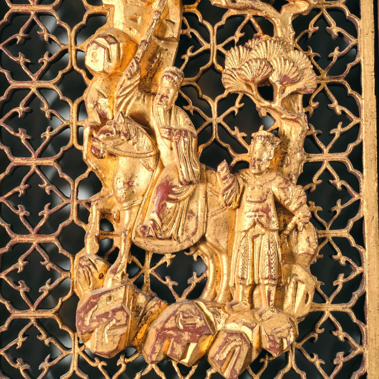 Paire exceptionnelle et hautement décorative de panneaux en bois doré sculpté d'exportation chinoise   Bon état - En vente à Ottawa, Ontario