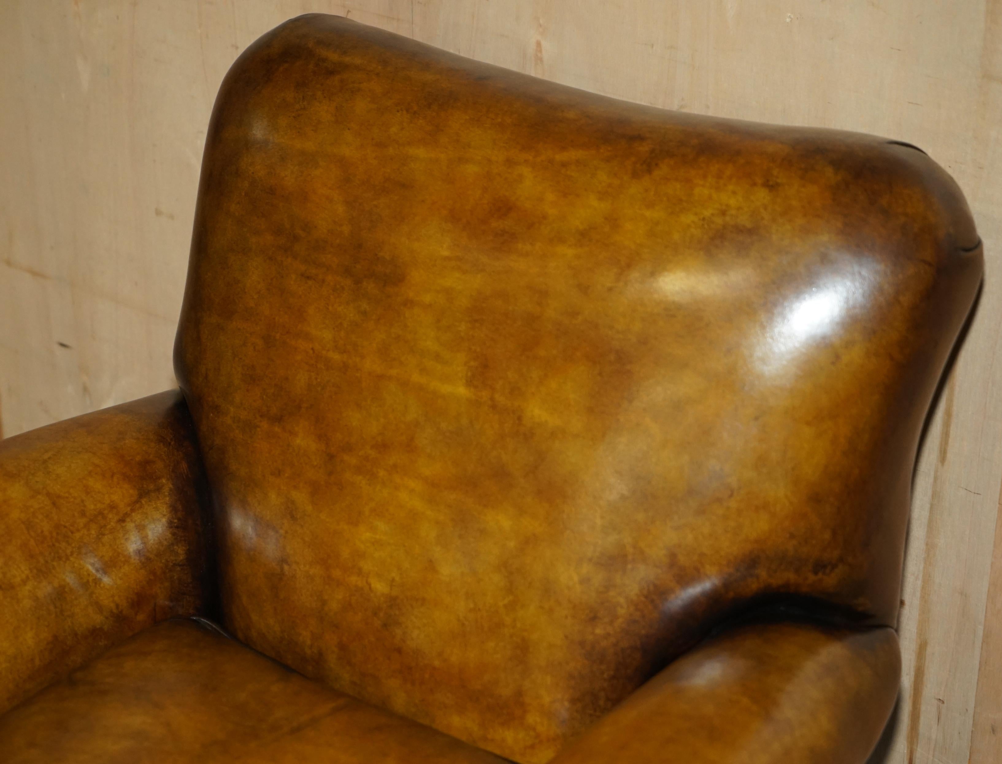 English FINE & IMPORTANT PAIR OF ANTiQUE HAND CARVED BURR WALNUT BROWN LEATHER ARMCHAIRS For Sale