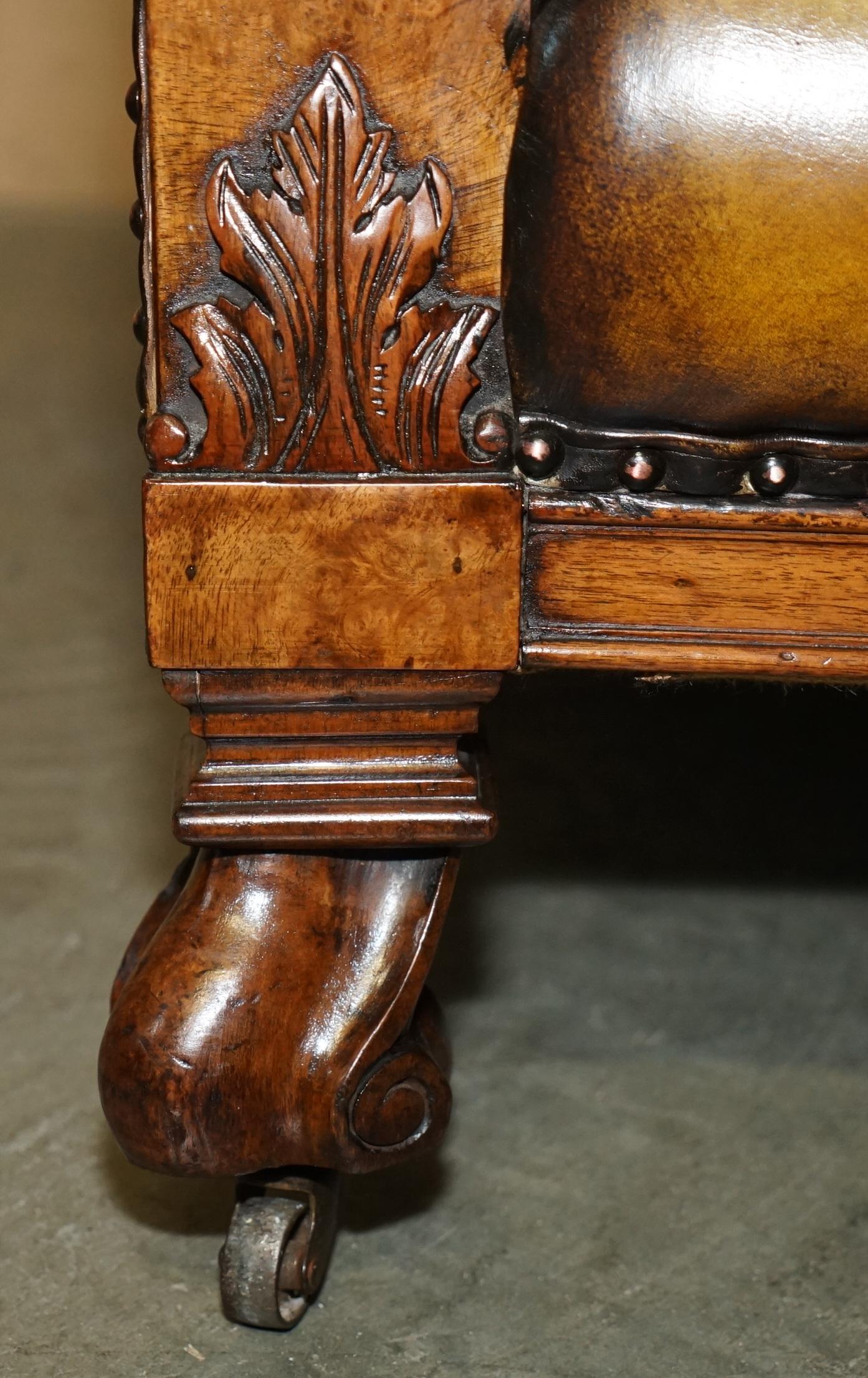 FINE & IMPORTANT PAIR OF ANTiQUE HAND CARVED BURR WALNUT BROWN LEATHER ARMCHAIRS For Sale 1