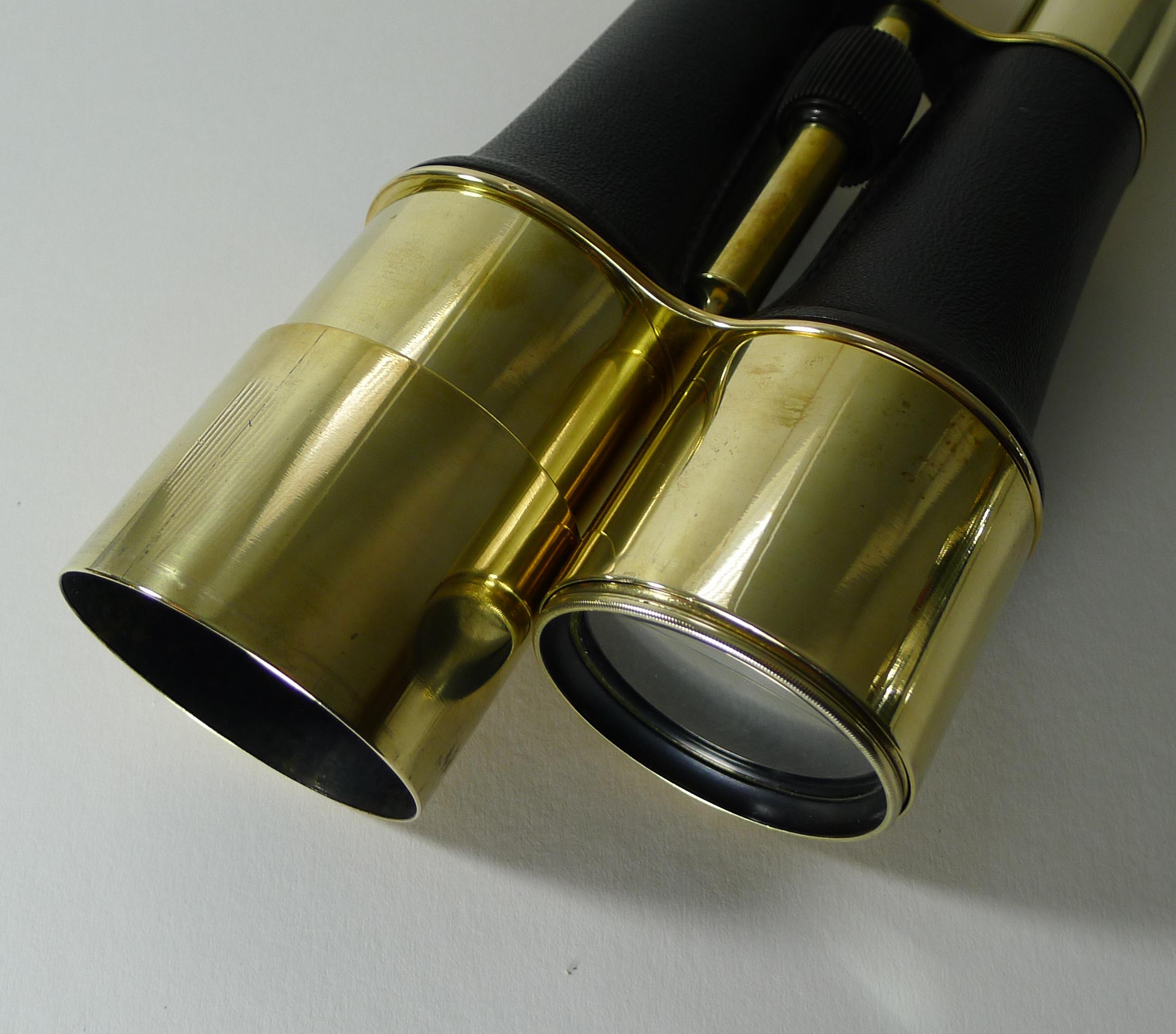 Fine Impressive WW1 Brass and Leather Binoculars c.1917 In Good Condition For Sale In Bath, GB