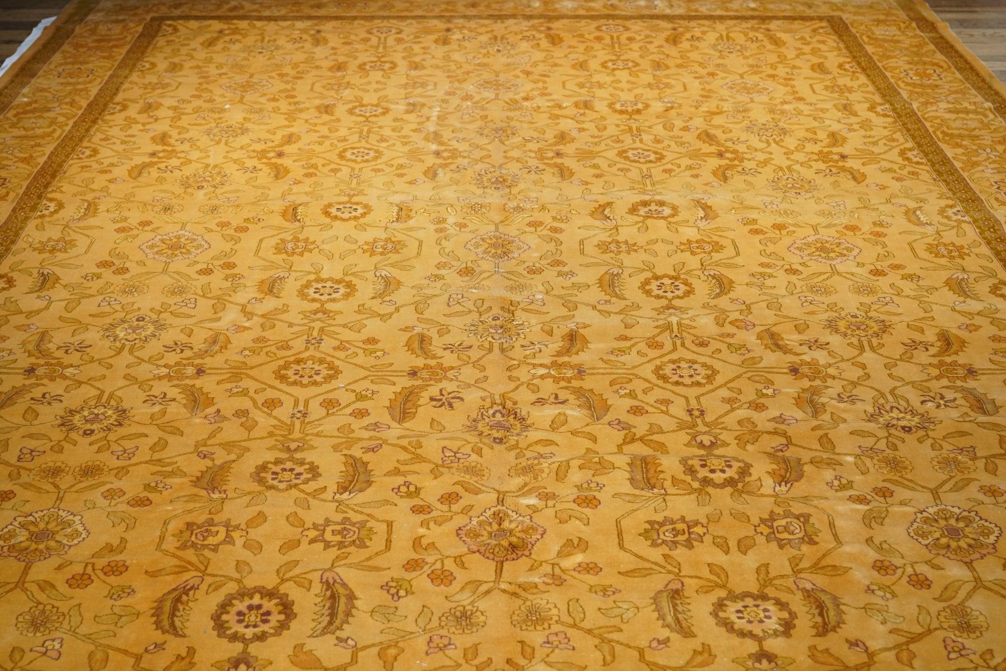 Indischer Indo-Tabriz-Teppich im persischen Design, handgeknüpft (Wolle) im Angebot