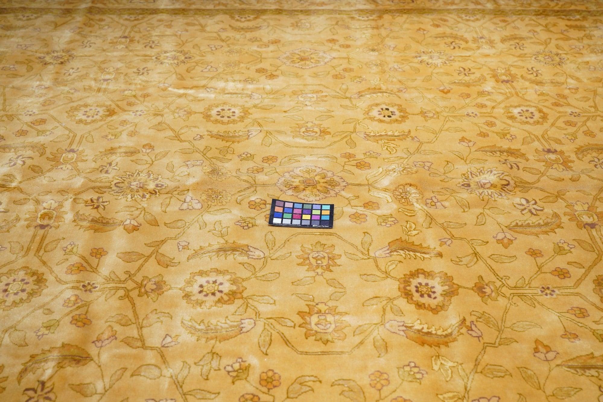 Indischer Indo-Tabriz-Teppich im persischen Design, handgeknüpft im Angebot 2