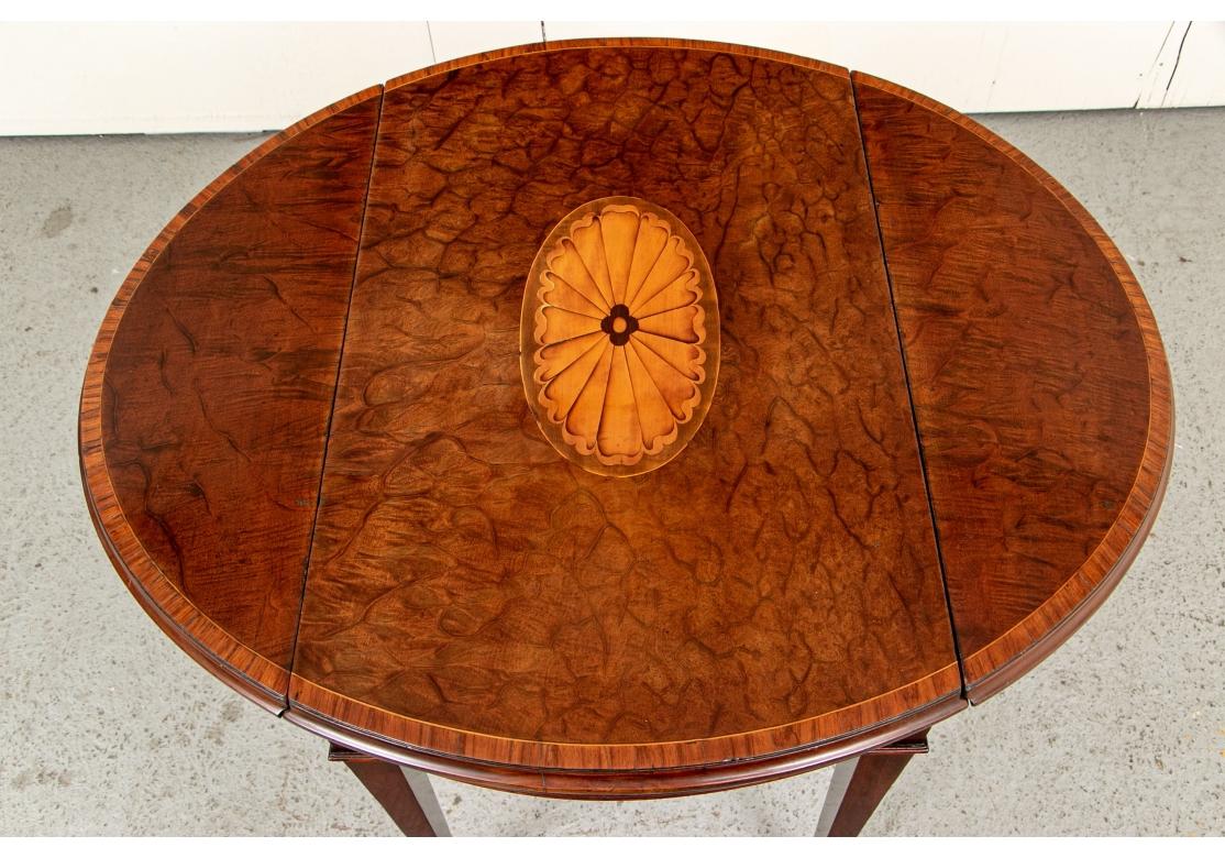Fine Inlaid Mahogany Pembroke Table In Good Condition For Sale In Bridgeport, CT