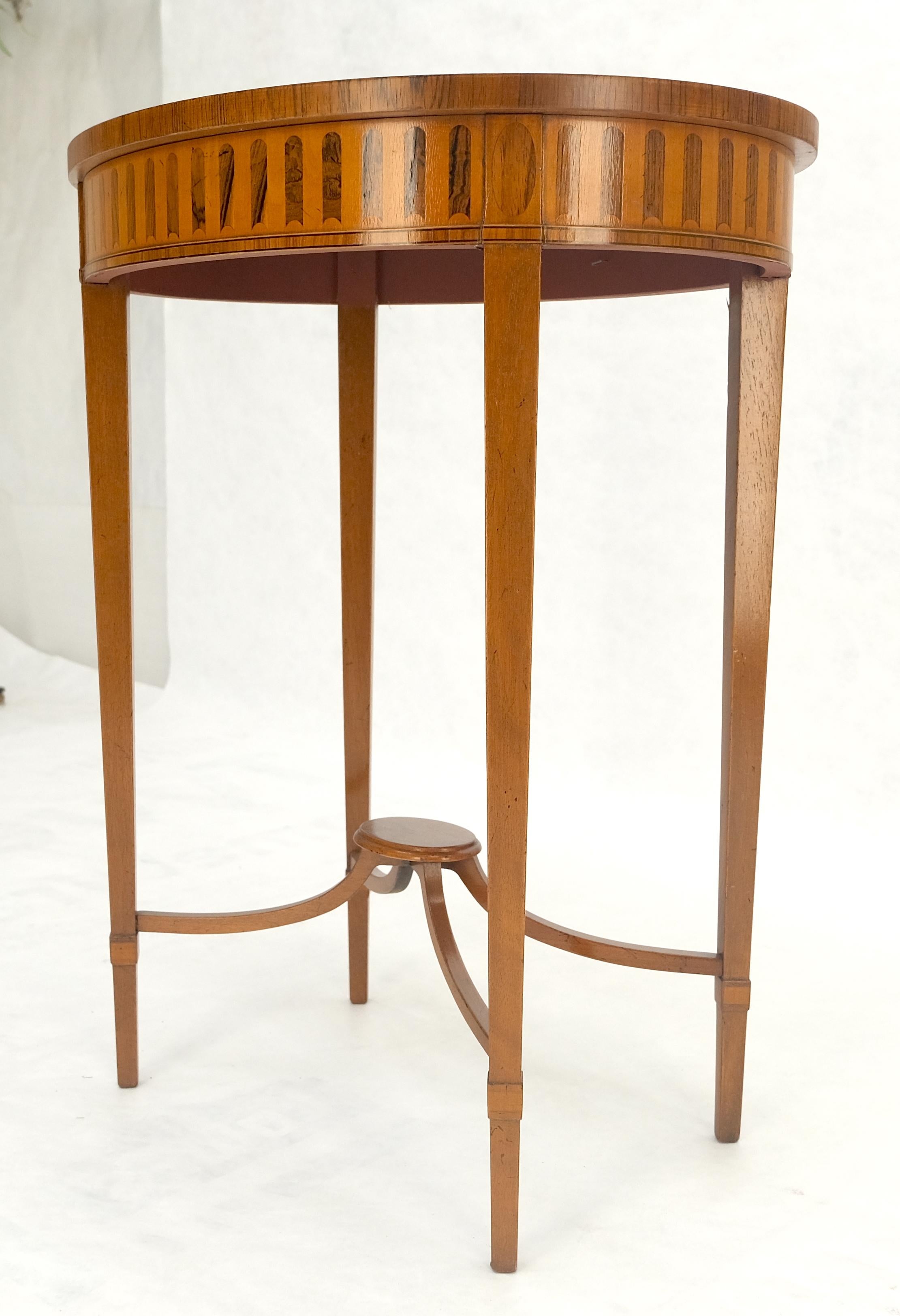 Fine Inlaid Oval Top Adams Style Tapered Legs Lamp Side Table Stand MINT For Sale 2