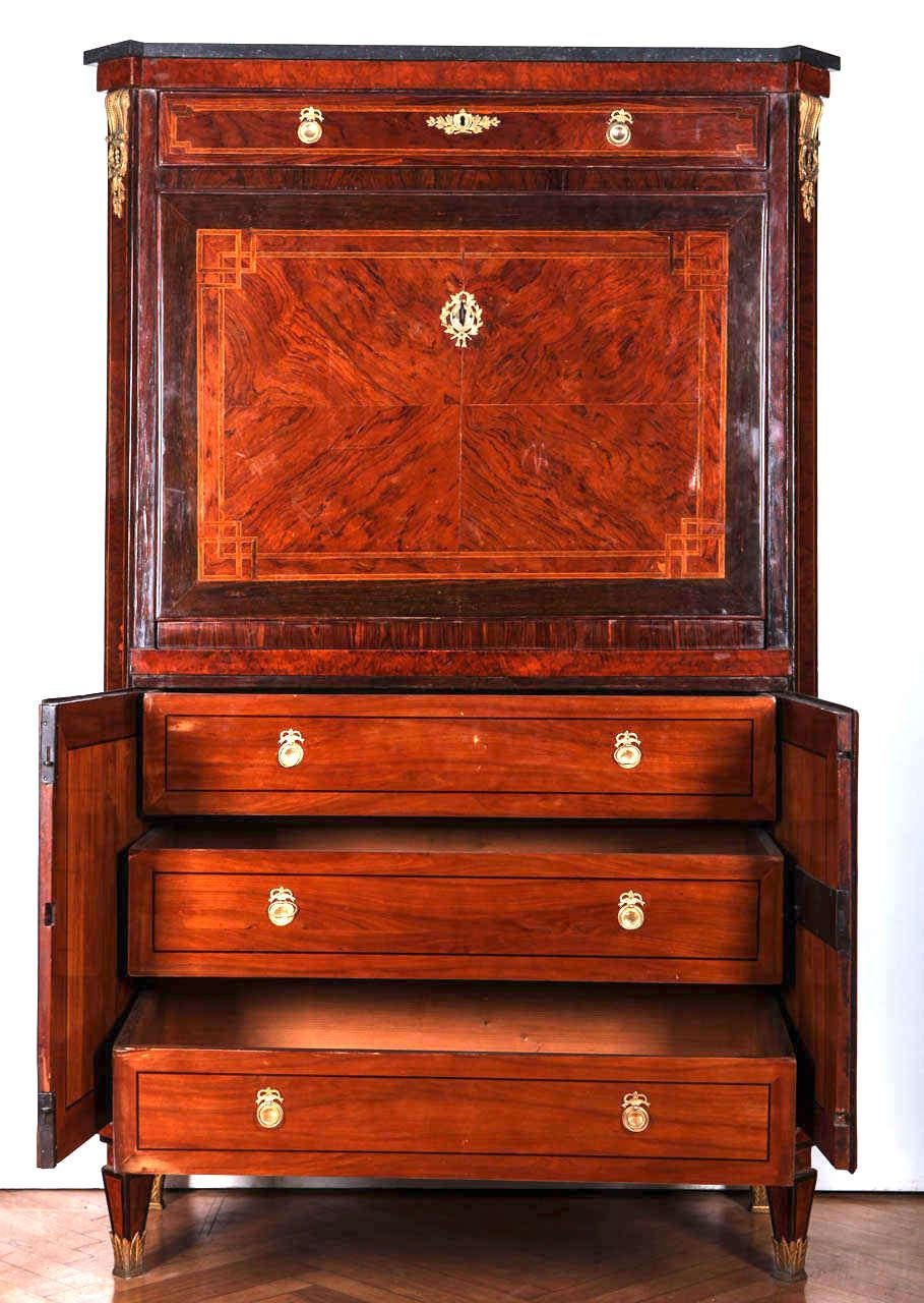 Fine Italian 18th Century Ormolu-Mounted Parquetry Secretaire a Abattant In Good Condition For Sale In Rome, IT