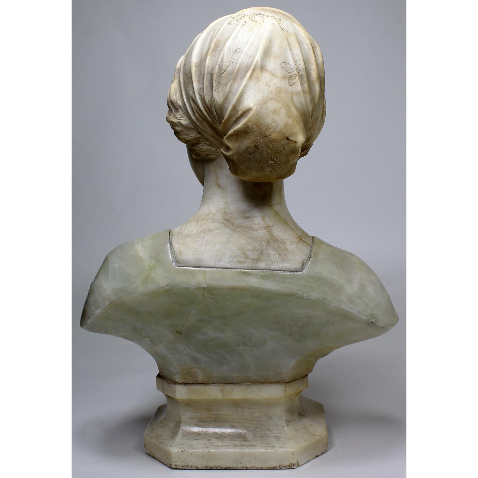 Fine Italian 19th-20th Century Carved Two-Color Alabaster Bust of a Young Beauty For Sale 1