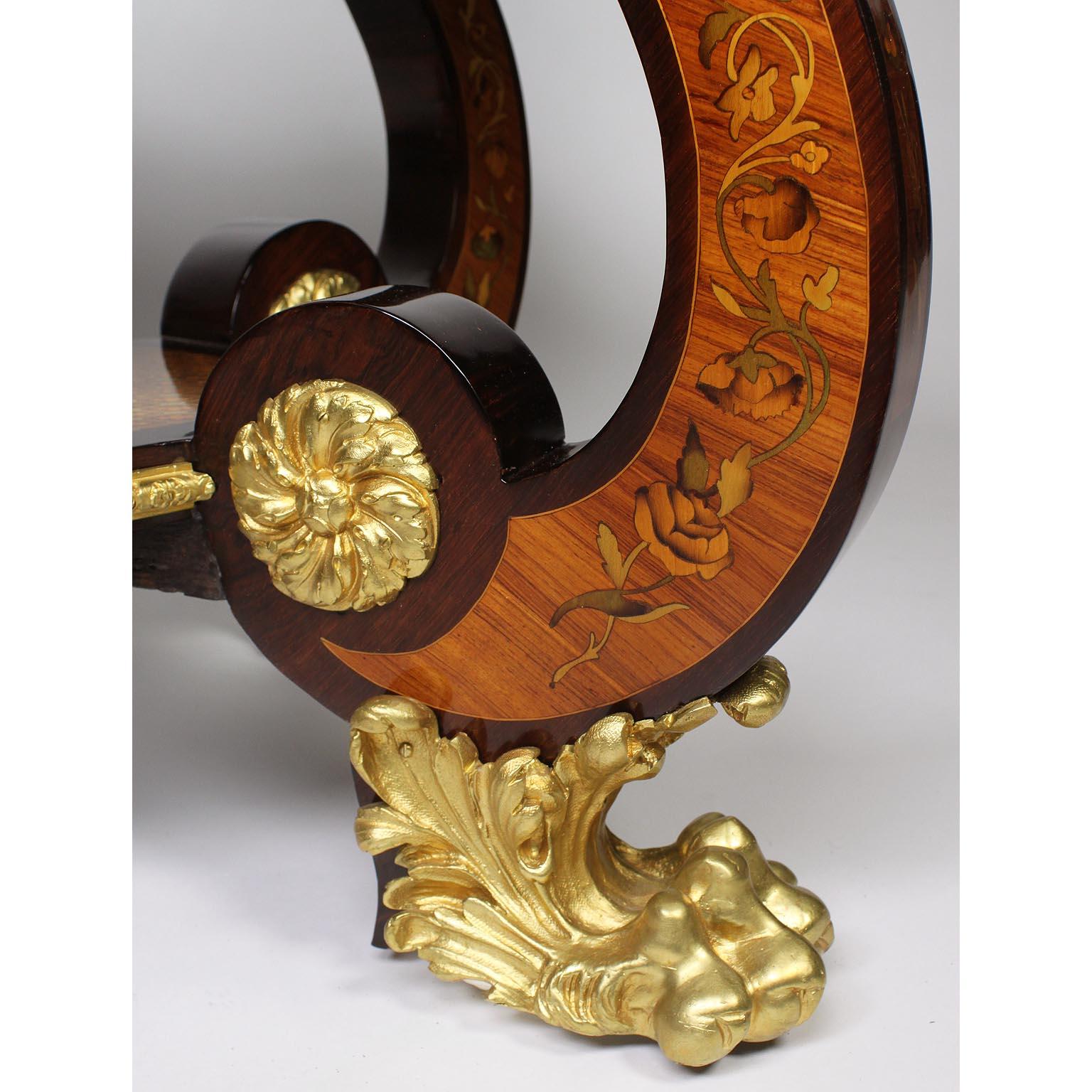 Fino escritorio italiano del siglo XIX con marquetería floral y montura de bronce dorado en Bueno estado para la venta en Los Angeles, CA