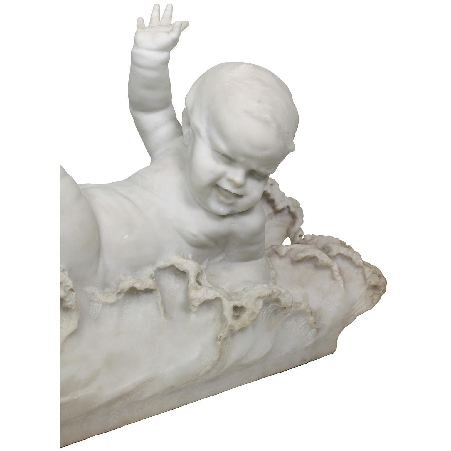 Fine Italian 19th Century Marble Sculpture 'Baby's First Bath' - Felice Corsetti in vendita 2