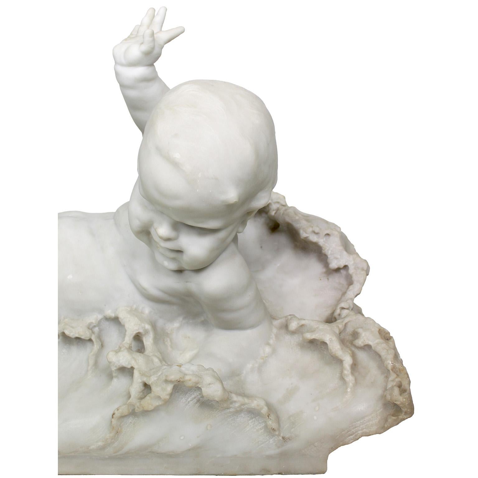 Fine Italian 19th Century Marble Sculpture 'Baby's First Bath' - Felice Corsetti in vendita 4