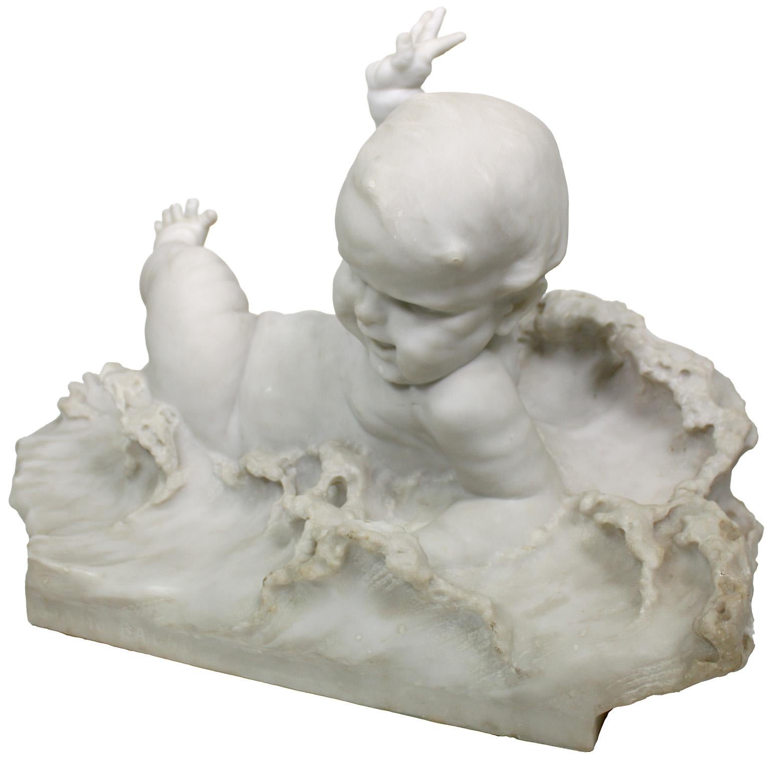 Italiano Fine Italian 19th Century Marble Sculpture 'Baby's First Bath' - Felice Corsetti in vendita