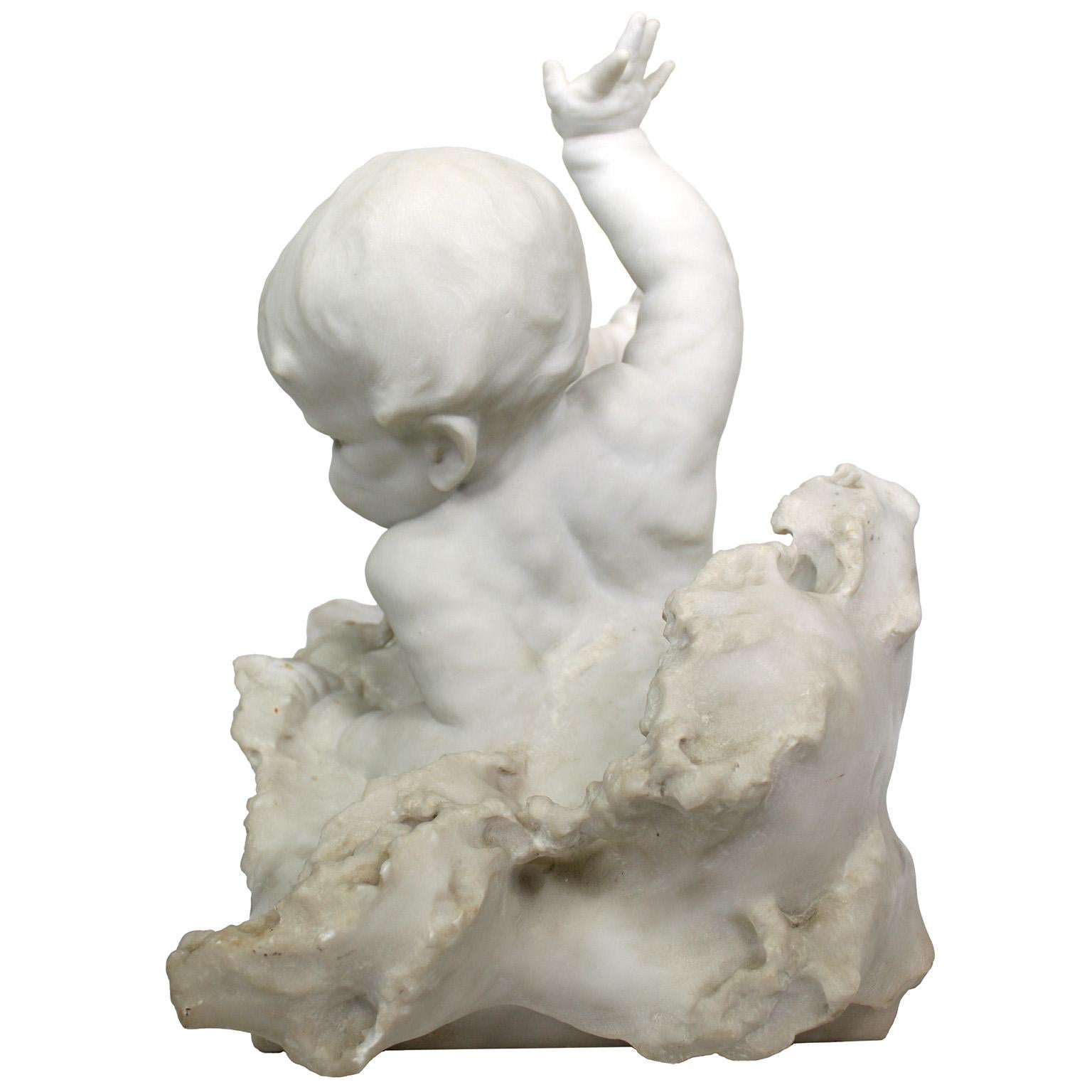 Inizio XX secolo Fine Italian 19th Century Marble Sculpture 'Baby's First Bath' - Felice Corsetti in vendita