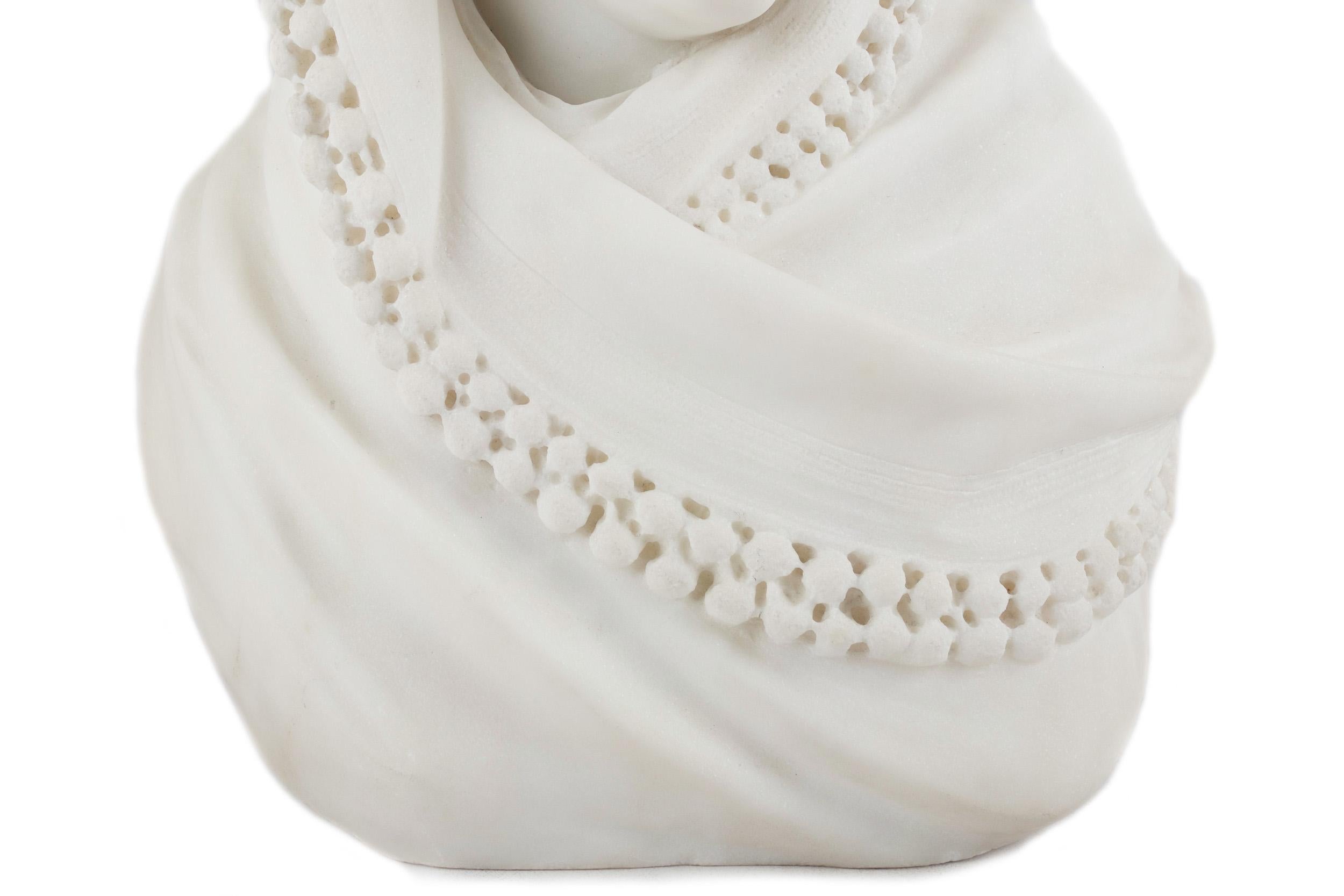 Fine Italian Antique Marble Bust of a Young Woman, circa 19th Century 9