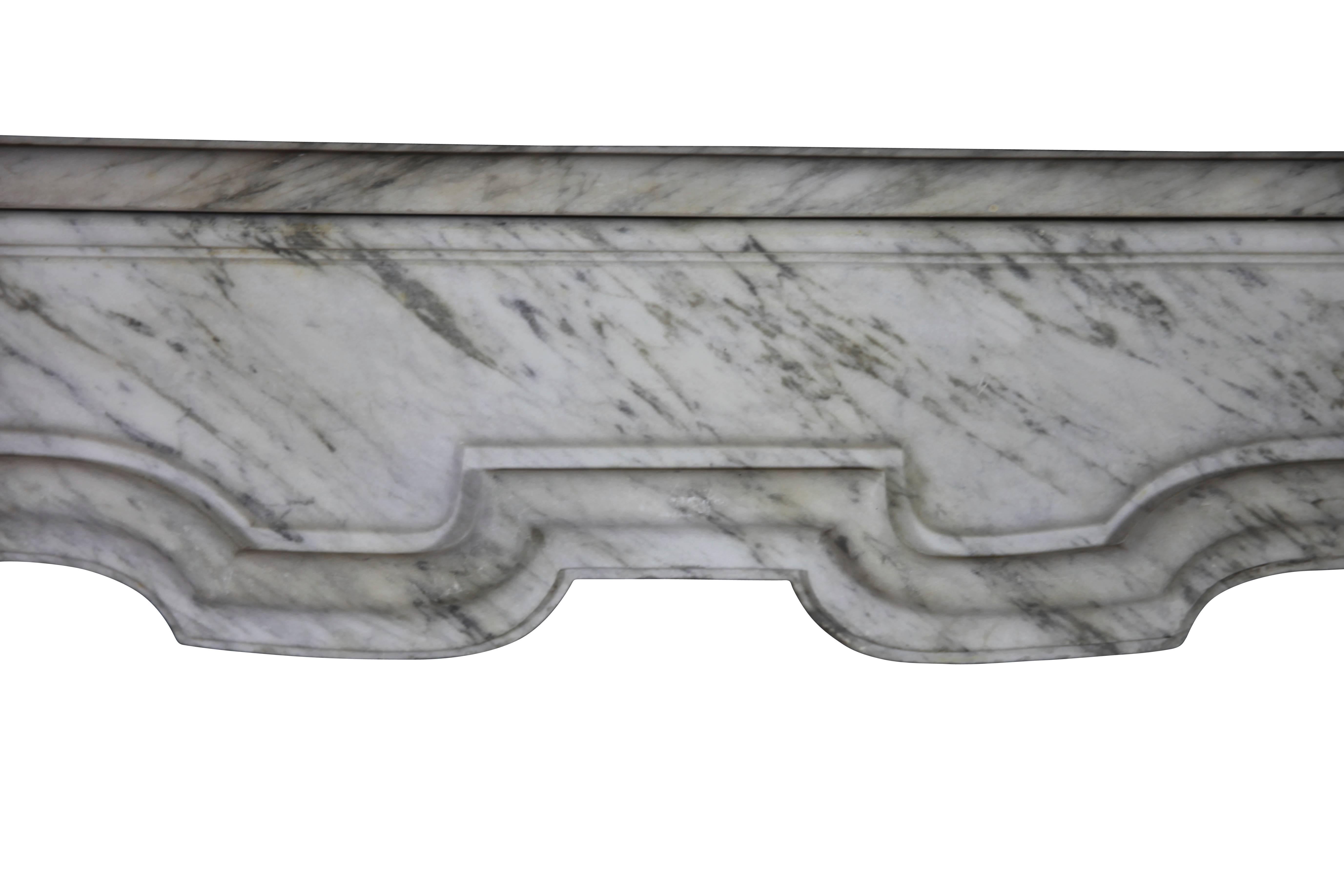 This stylish and fine Italian antique fireplace mantle was built in Arabesk white marble.
Very nice movement and detailed carving. Can be used in different interior design concepts.
Measures:
165 cm EW 64.96