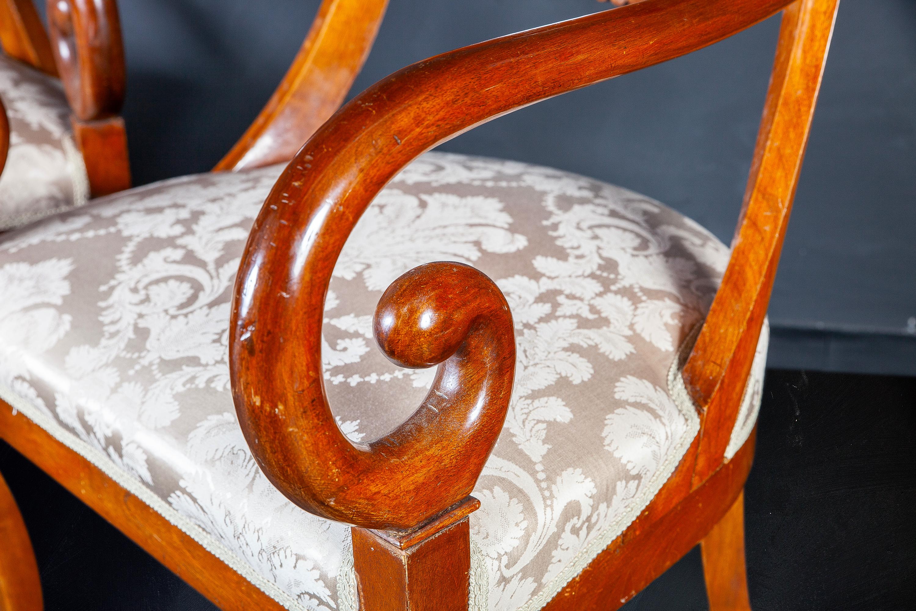 Ensemble de huit chaises et d'une paire de fauteuils pour une salle à manger italienne, 1790 en vente 2