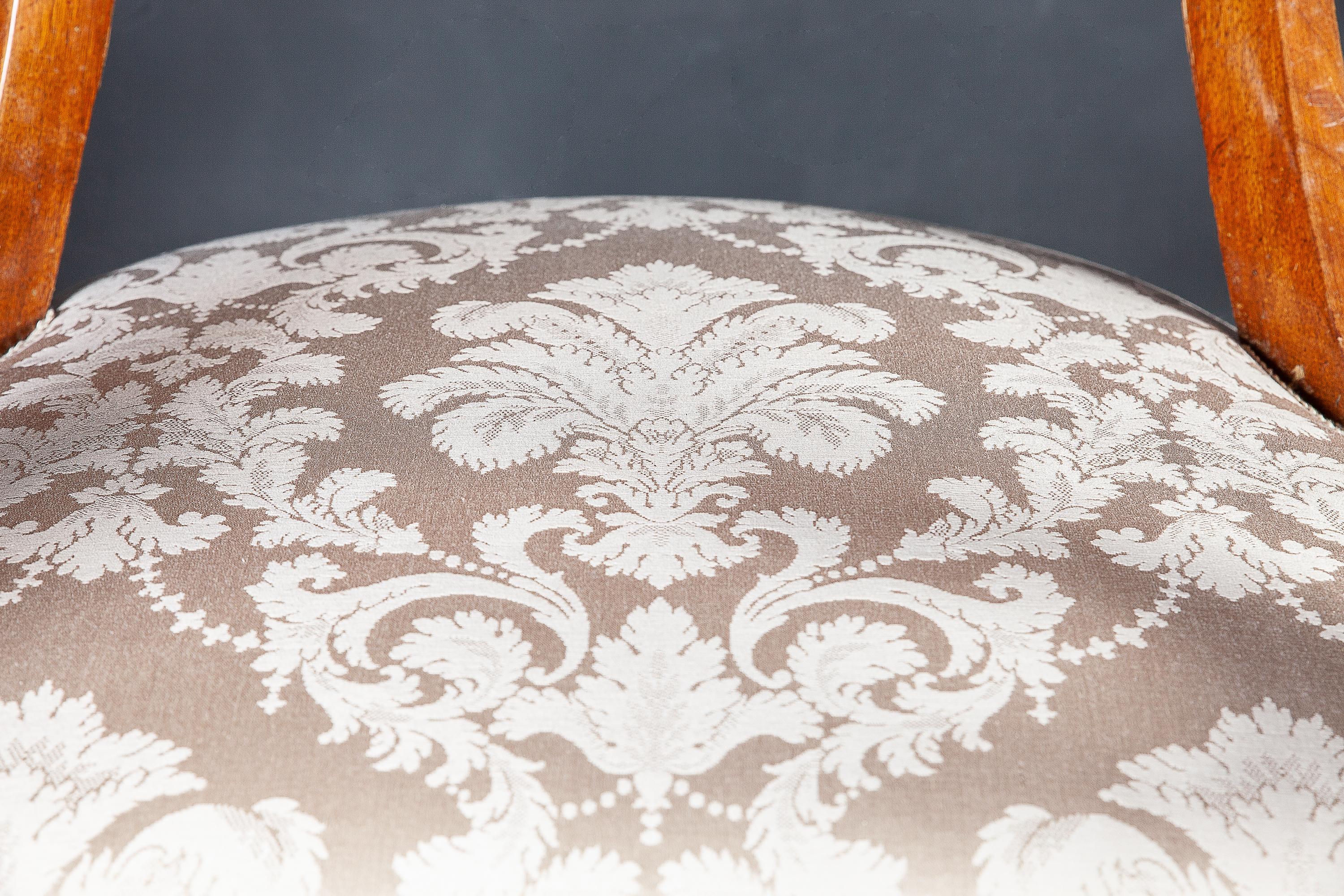 Ensemble de huit chaises et d'une paire de fauteuils pour une salle à manger italienne, 1790 en vente 3