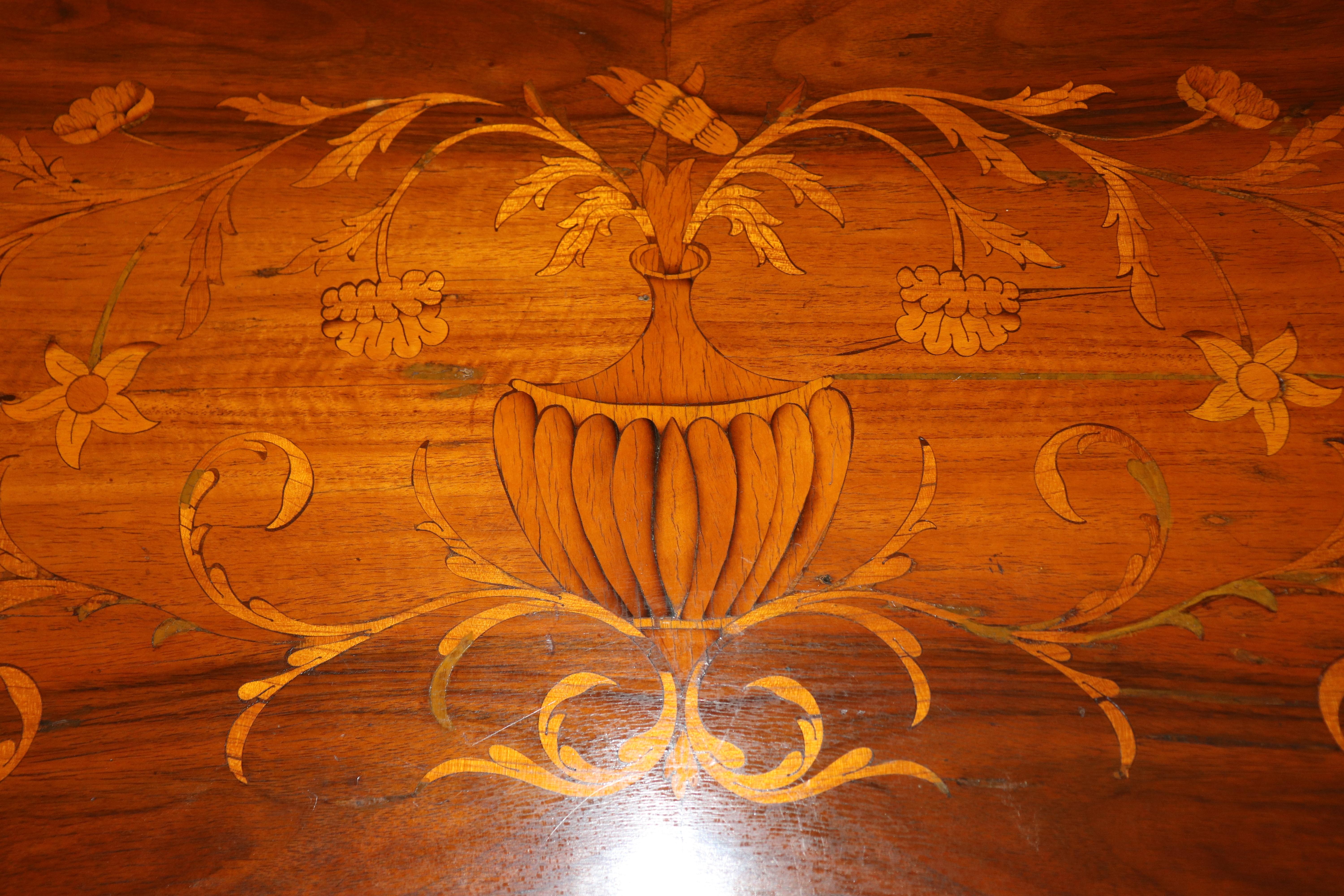 Fine Italian Mixed Woods Marquetry Inlaid 19th Century Commode For Sale 9