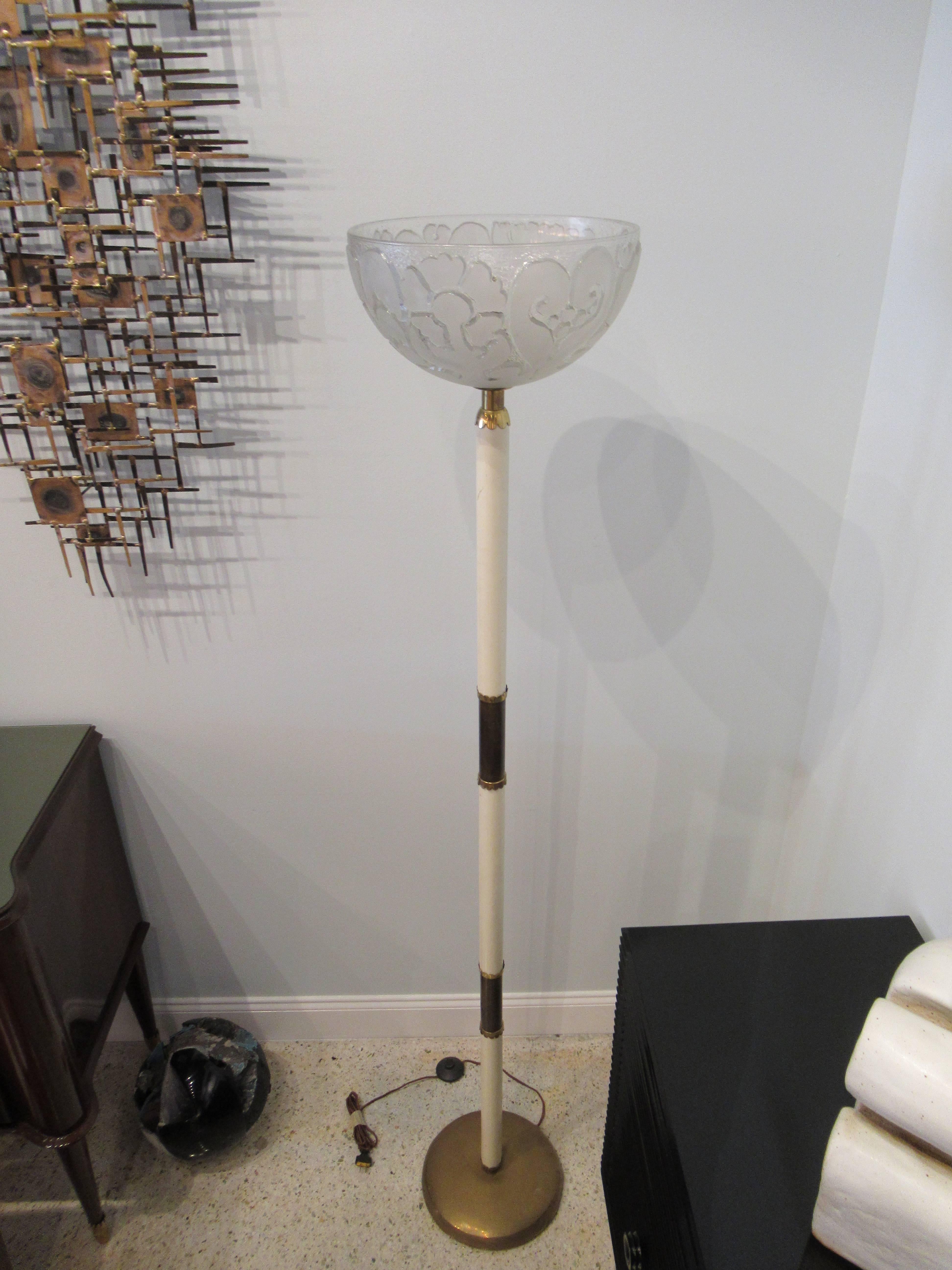 Fine Italian Modern Parchment, Brass and Glass Floor Lamp, Sabino, 1950s For Sale 3