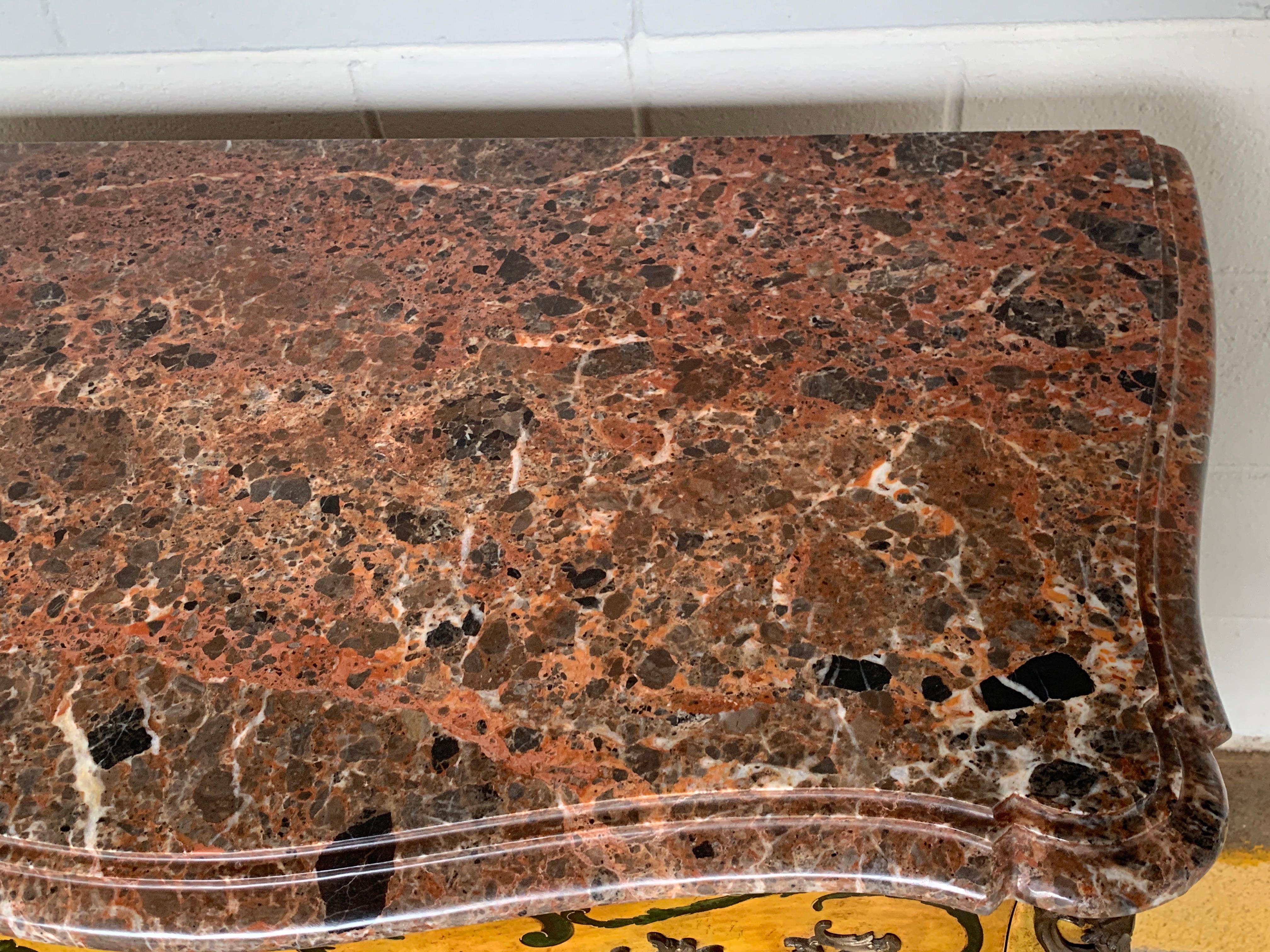 Belle commode italienne topographique de Piranesi en marbre polychromé Bon état - En vente à West Palm Beach, FL