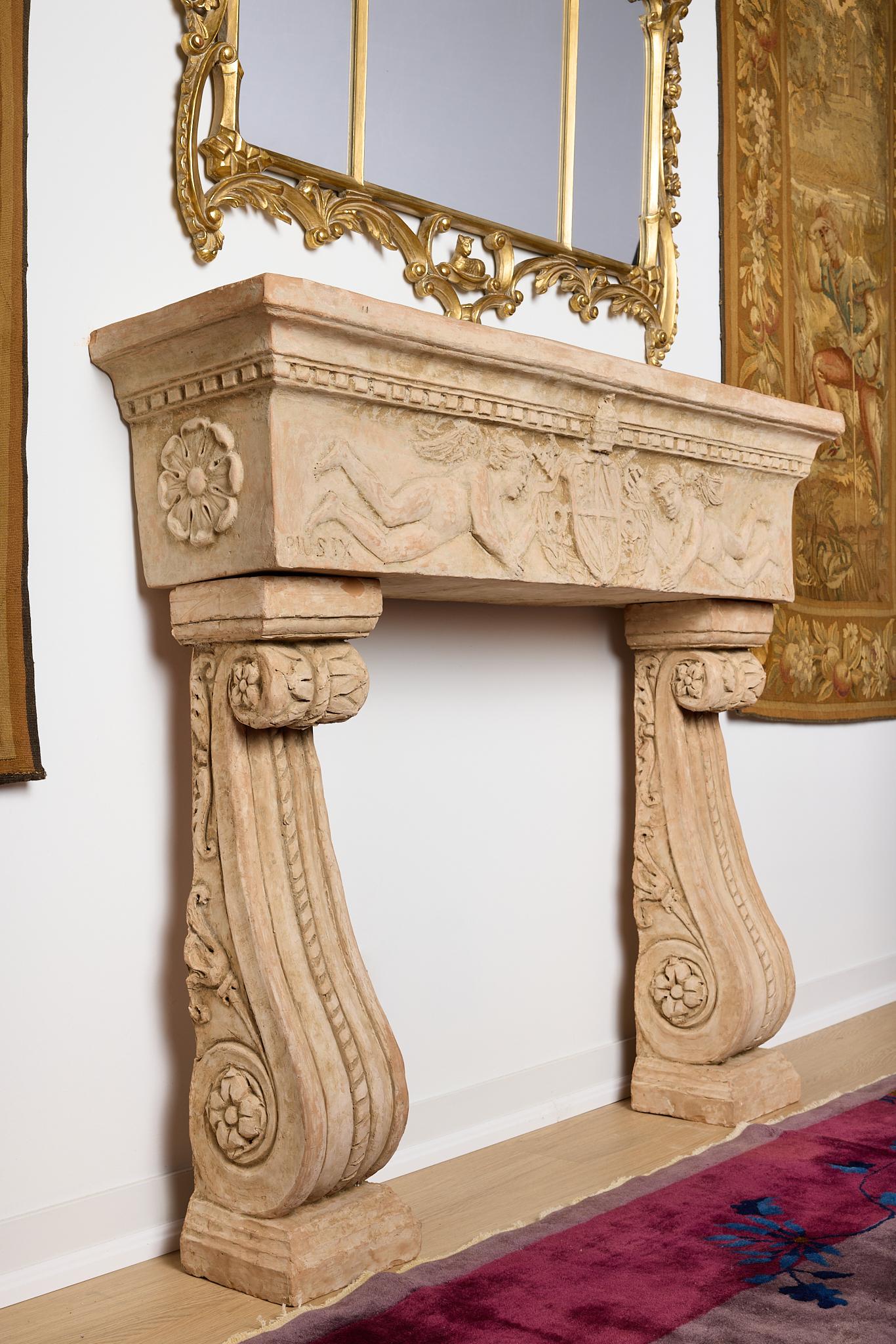 Romano classico Raffinata mensola in terracotta italiana dell'inizio del XX secolo in vendita