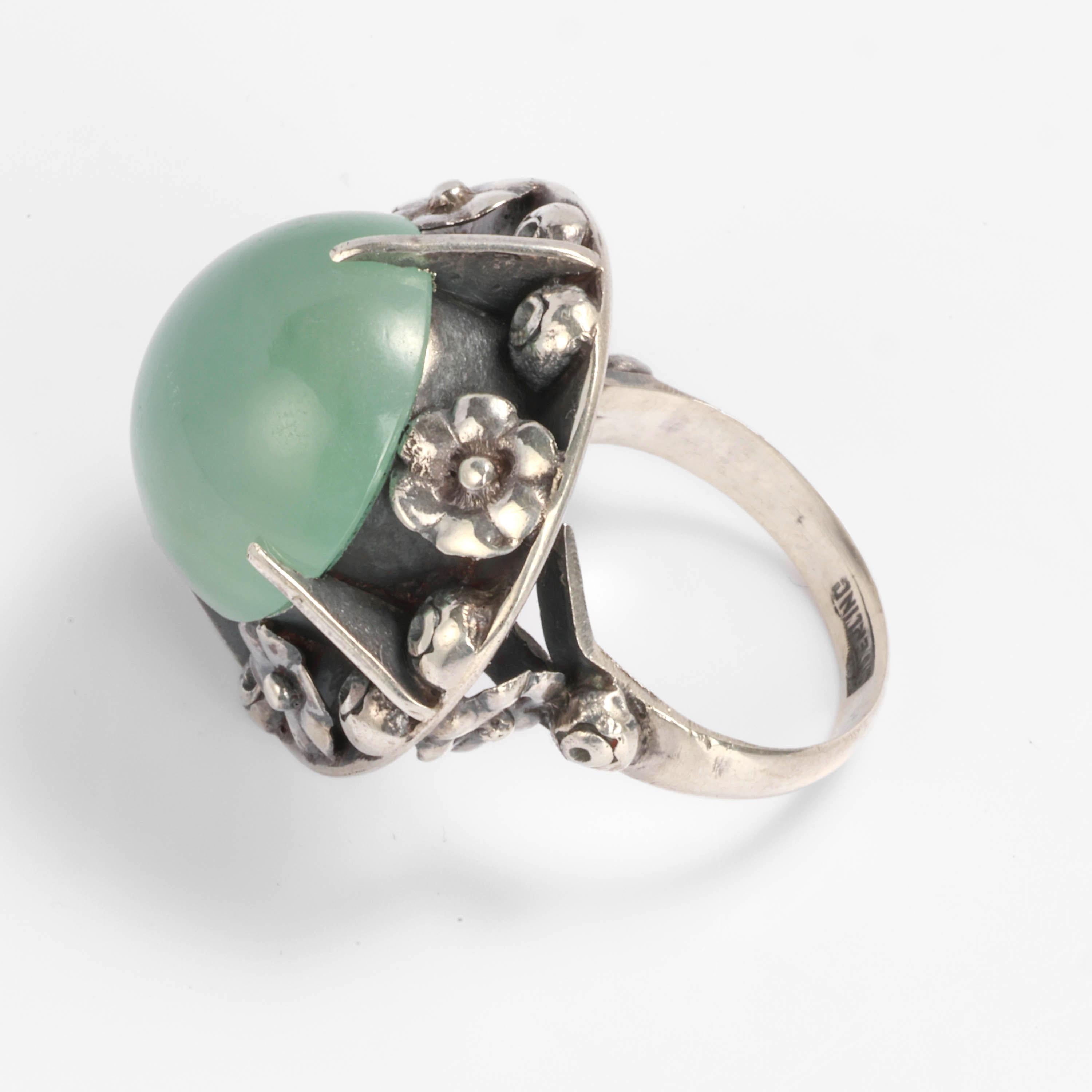 Arts and Crafts-Ring aus feiner Jade, zertifiziert und unbehandelt im Angebot 1