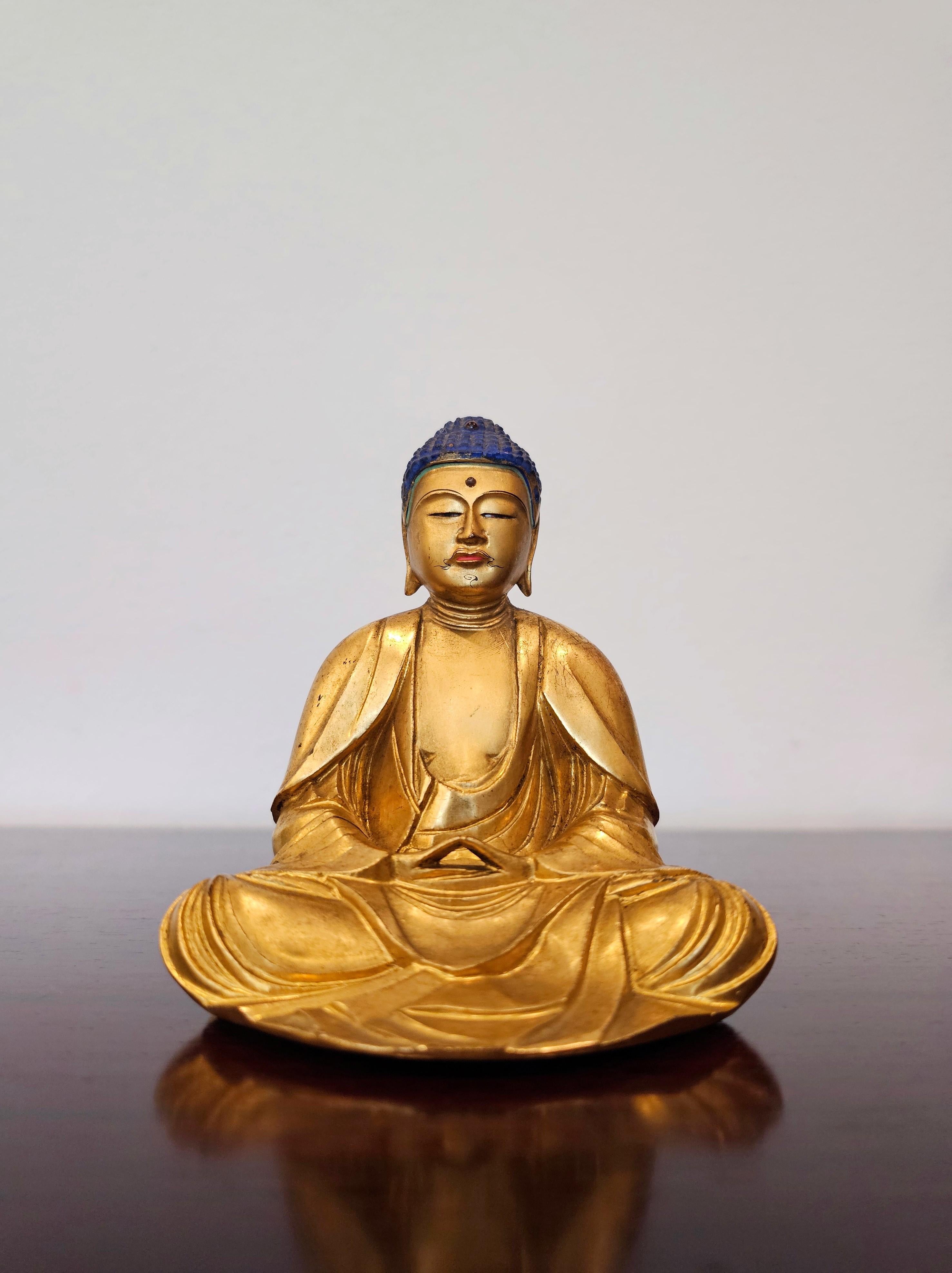 Edo Fine Japanese 19th century Gem Mounted Carved Lacquered Gilt Wood Buddha Figure