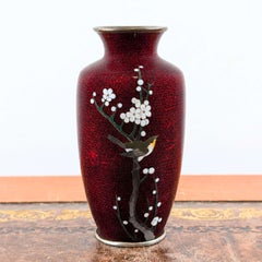 Fine Japanese Basse-Taille Ginbari Cloisonné Vase, Pigeon Blood Red, Meiji