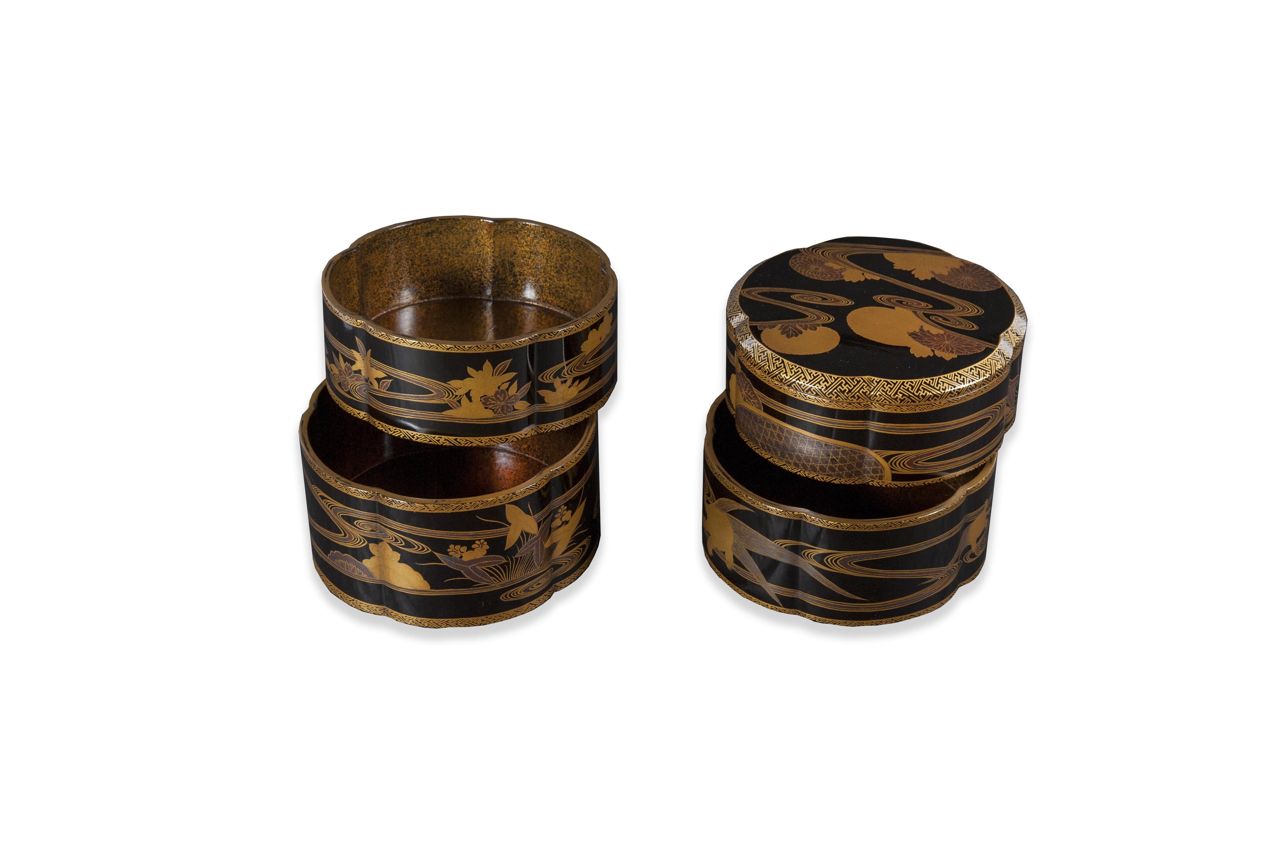 Fine Japanese Black and Gold Lacquer Sageju-Bako - Picnic Box For Sale 2