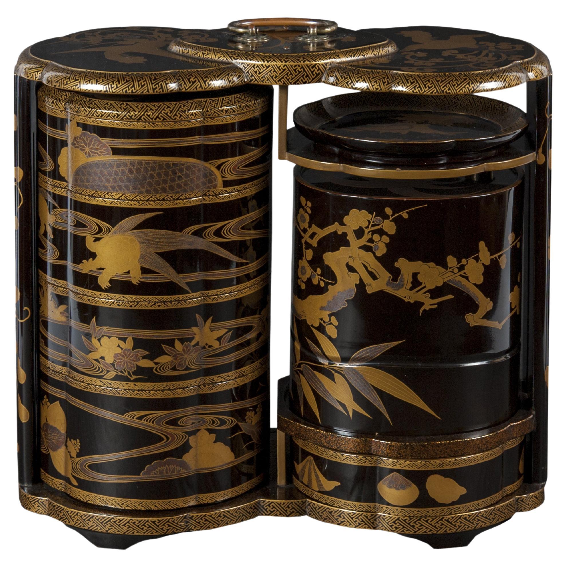 Fine Japanese Black and Gold Lacquer Sageju-Bako - Picnic Box For Sale