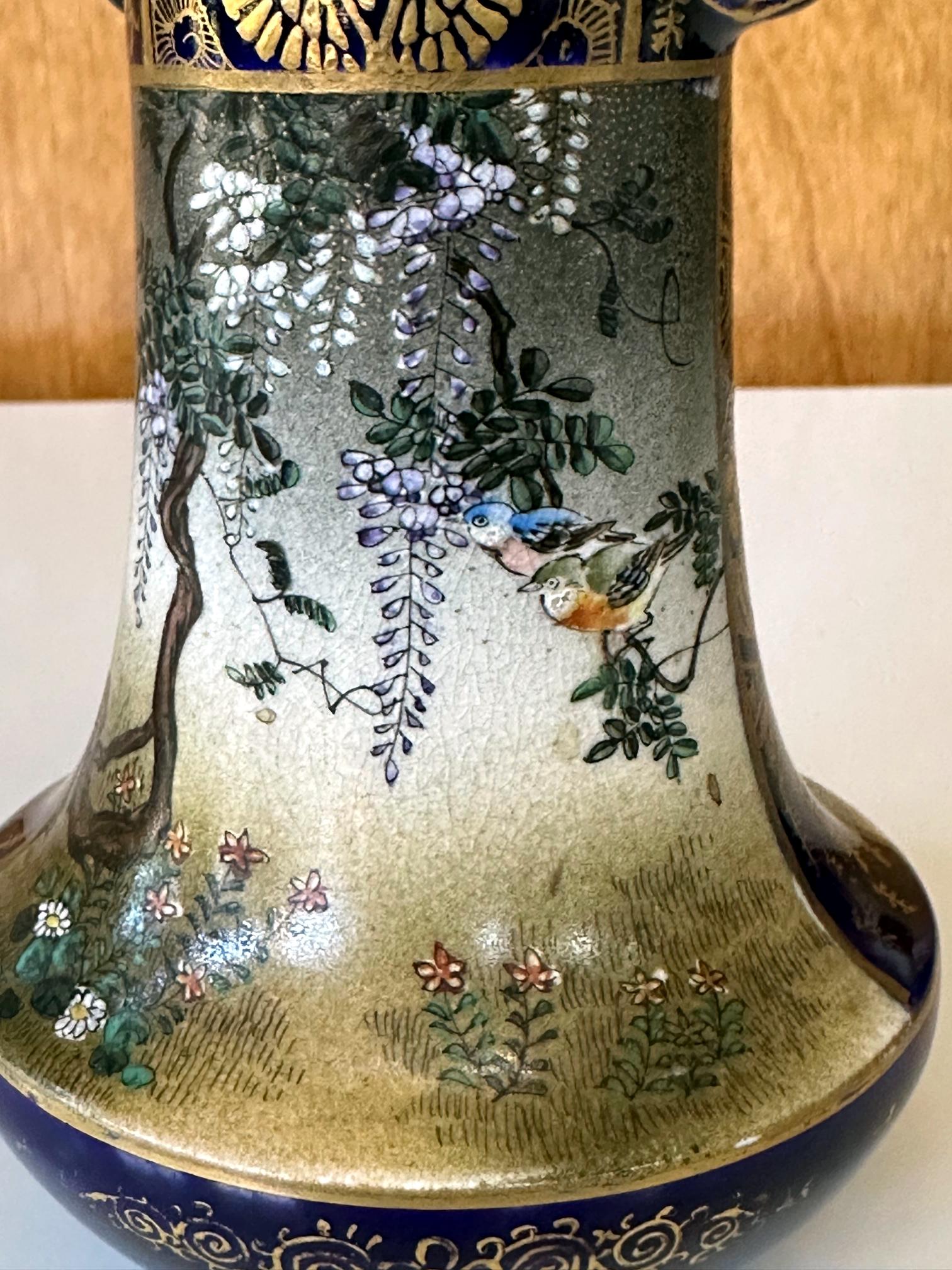 Feine japanische Satsuma-Vase aus Keramik von Kinkozan  im Angebot 3