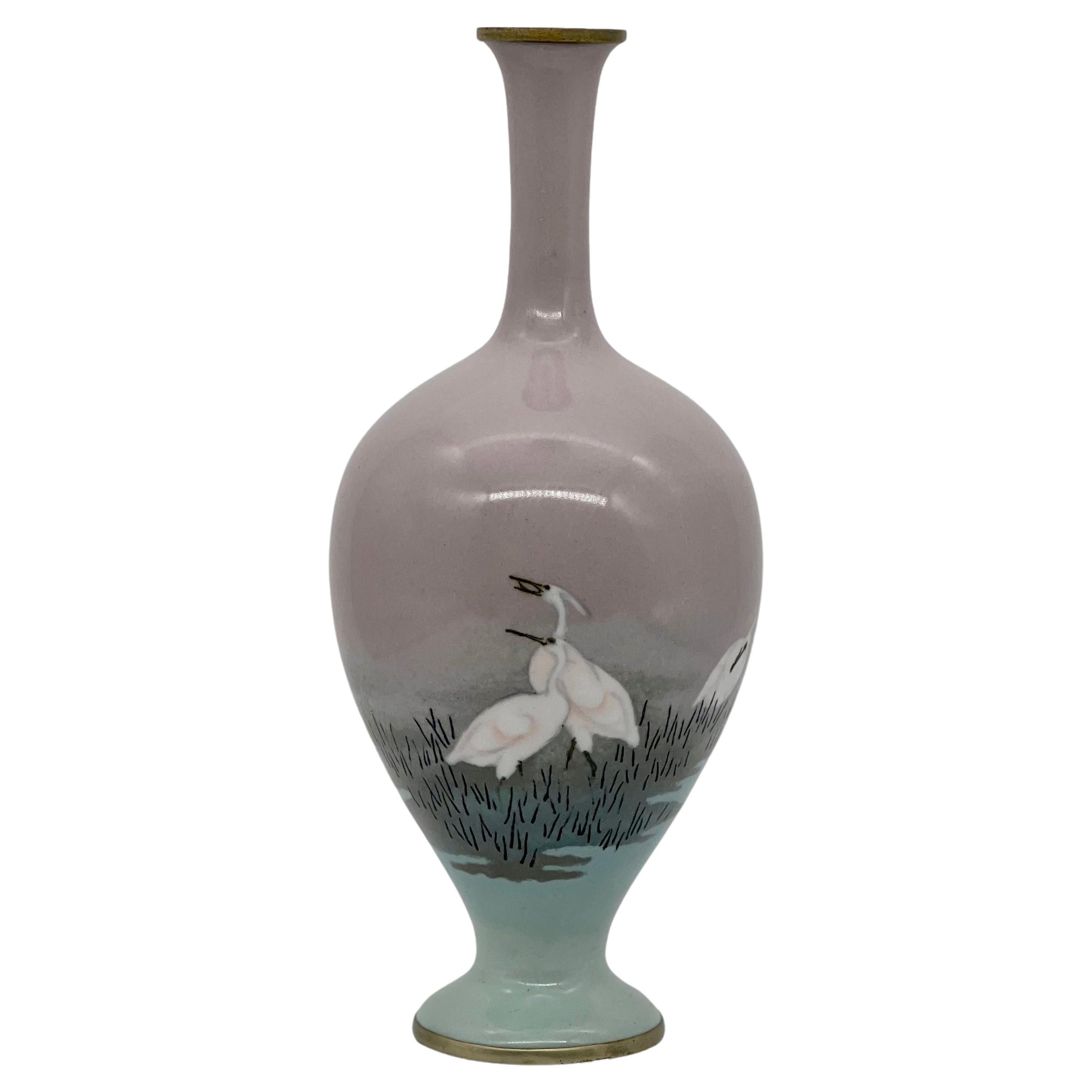Feine japanische Vase aus Cloisonné-Email und Musen, zugeschrieben Namikawa Sosuke im Angebot
