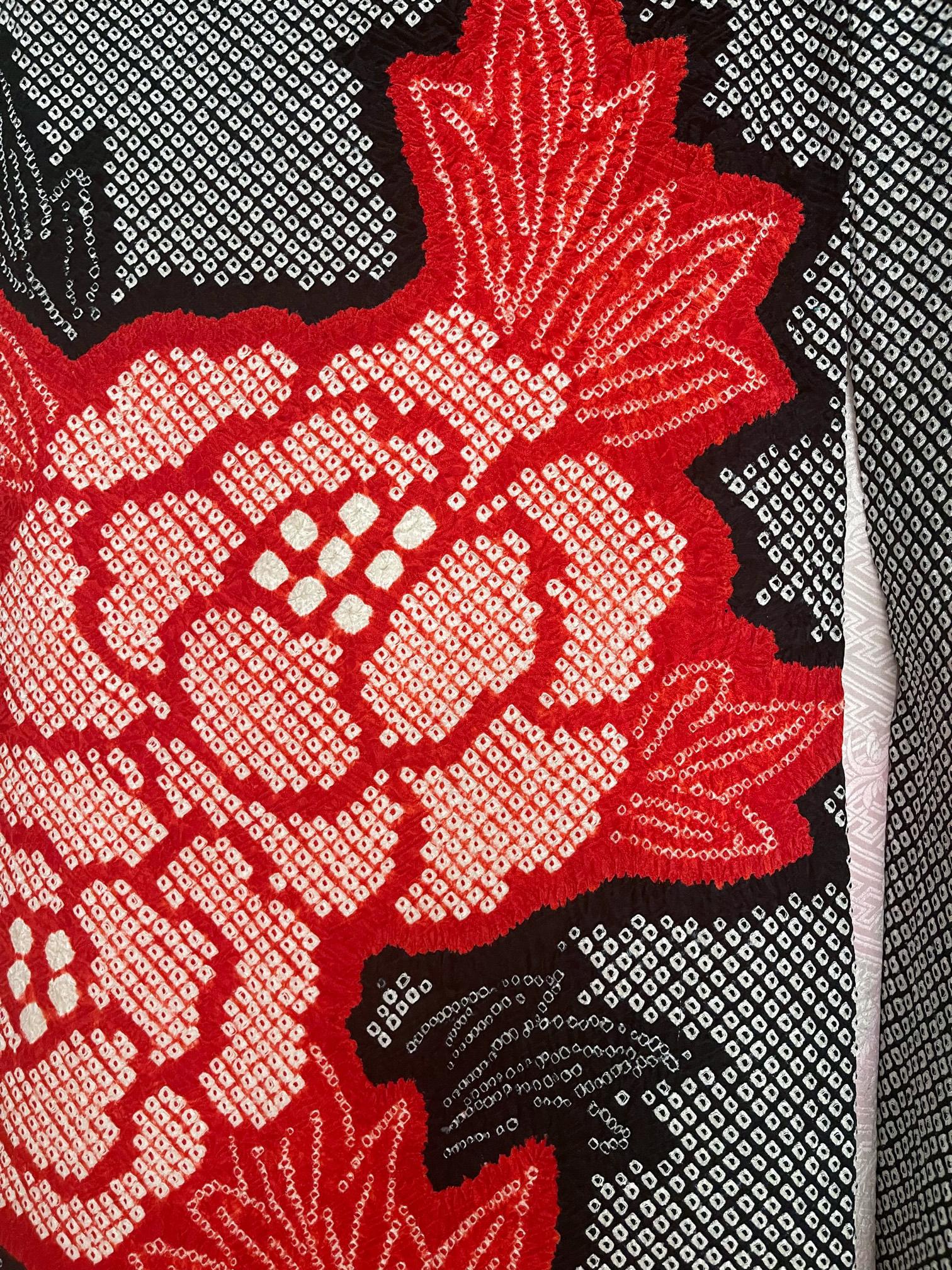 Fine Japanese Couture Shibori Silk Furisode Kimono with Under Garment 7