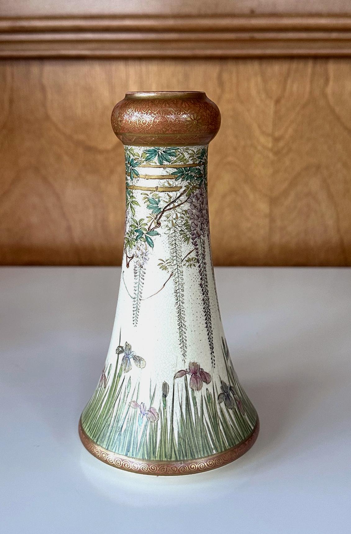 Feine japanische emaillierte Satsuma-Vase von Kinkozan aus der Meiji-Periode im Zustand „Gut“ im Angebot in Atlanta, GA