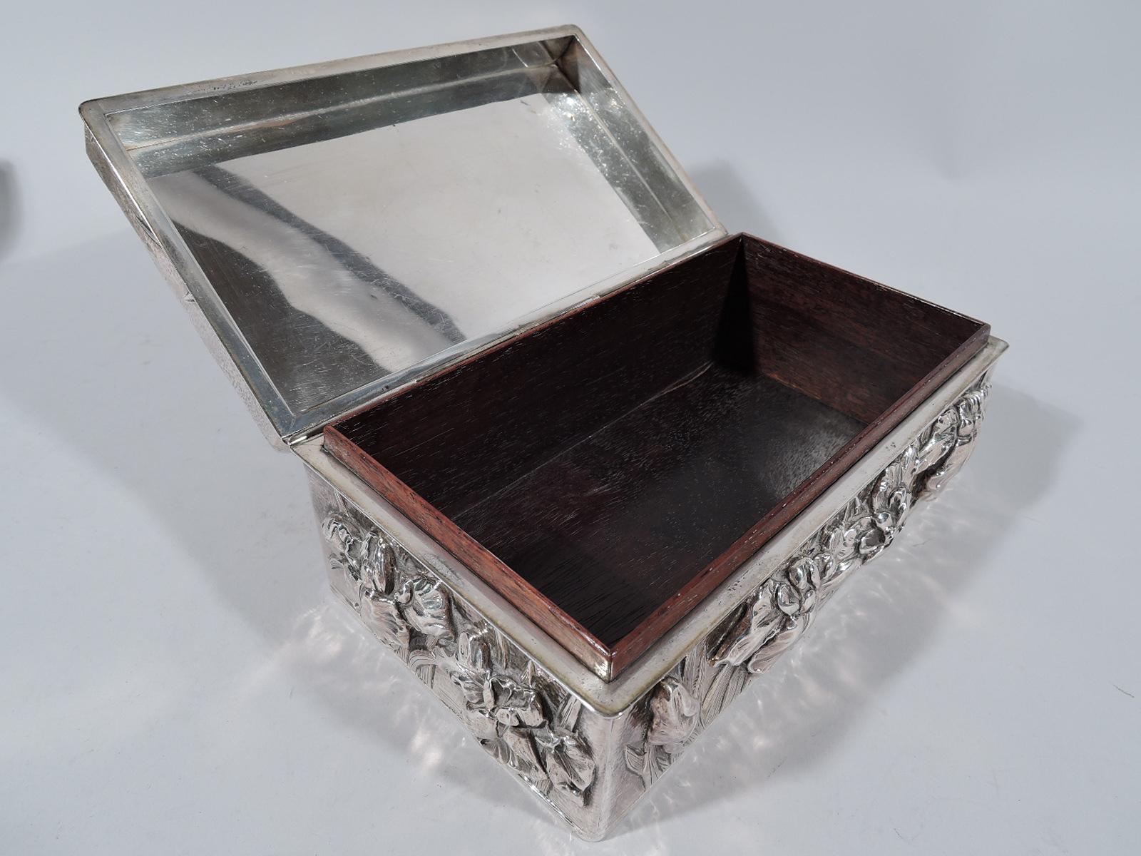 Fine Japanese Hand-Hammered Silver Box with Irises In Excellent Condition In New York, NY