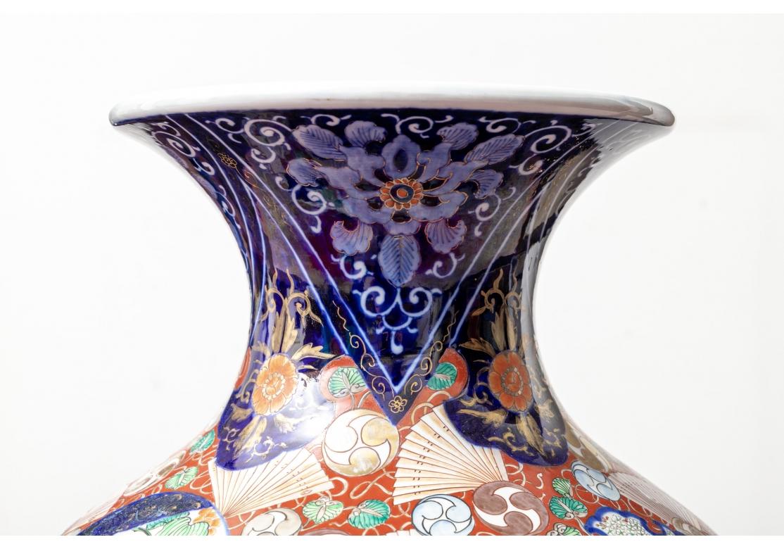 Hand-Painted Fine Japanese Imari Porcelain Temple Jar For Sale