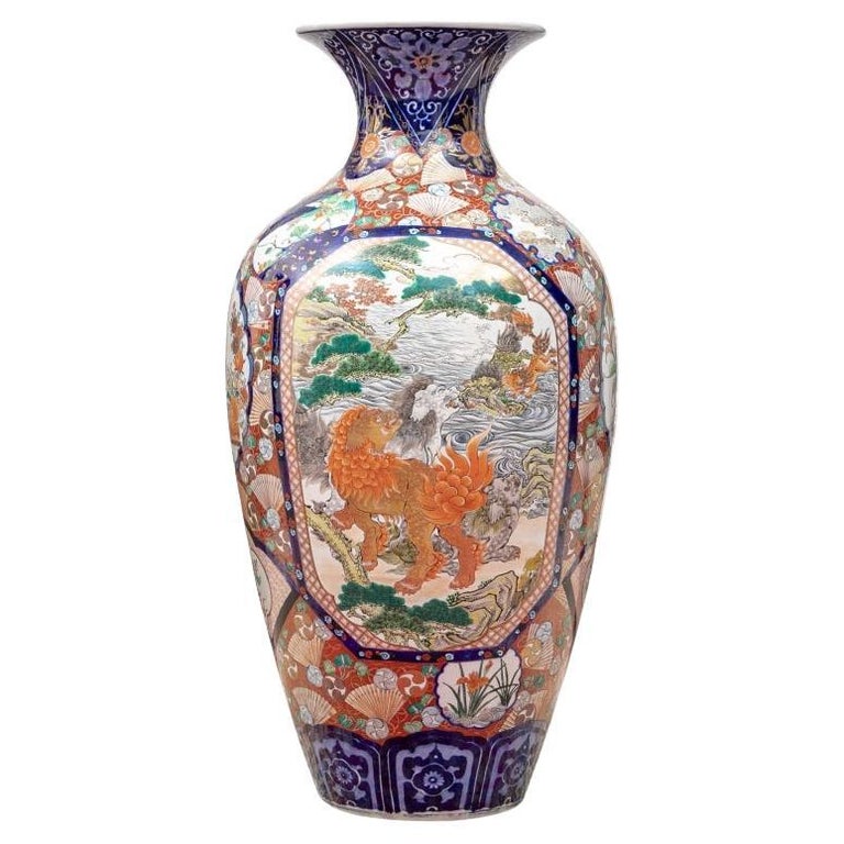 Fine Japanese Imari Porcelain Temple Jar For Sale