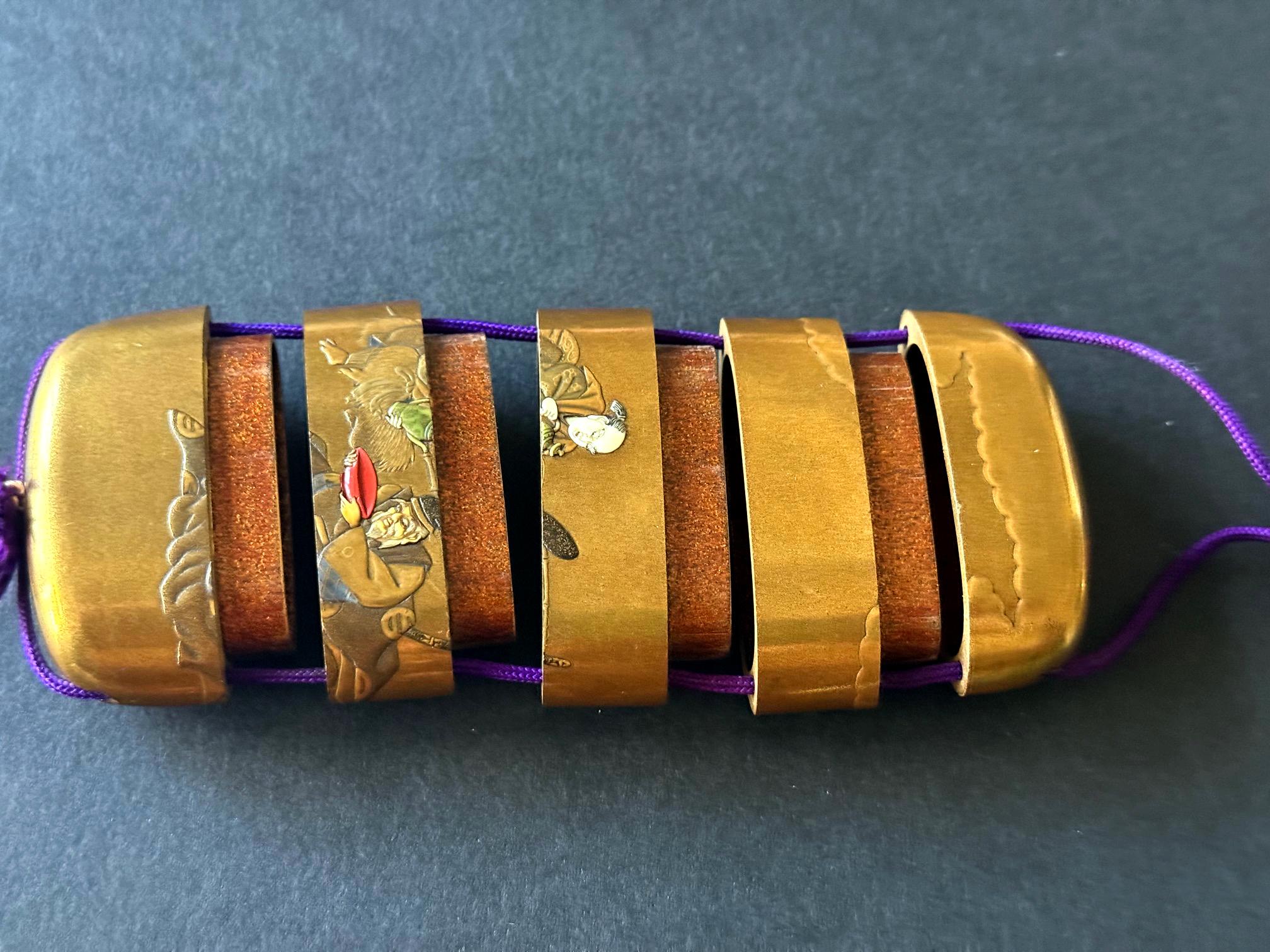 Inro giapponese pregiato con Maki-e e intarsi di Shokasai e Shibayama in vendita 5