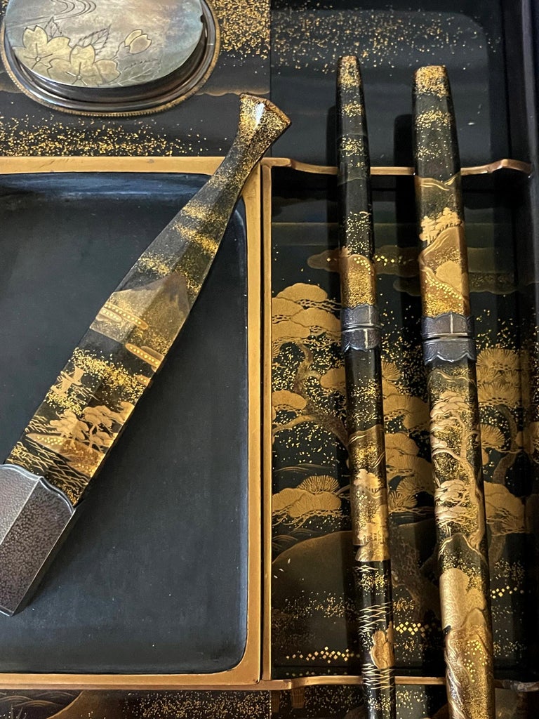 Fine Japanese Lacquer Fujiyama Makie Suzuribako with Complete Writing