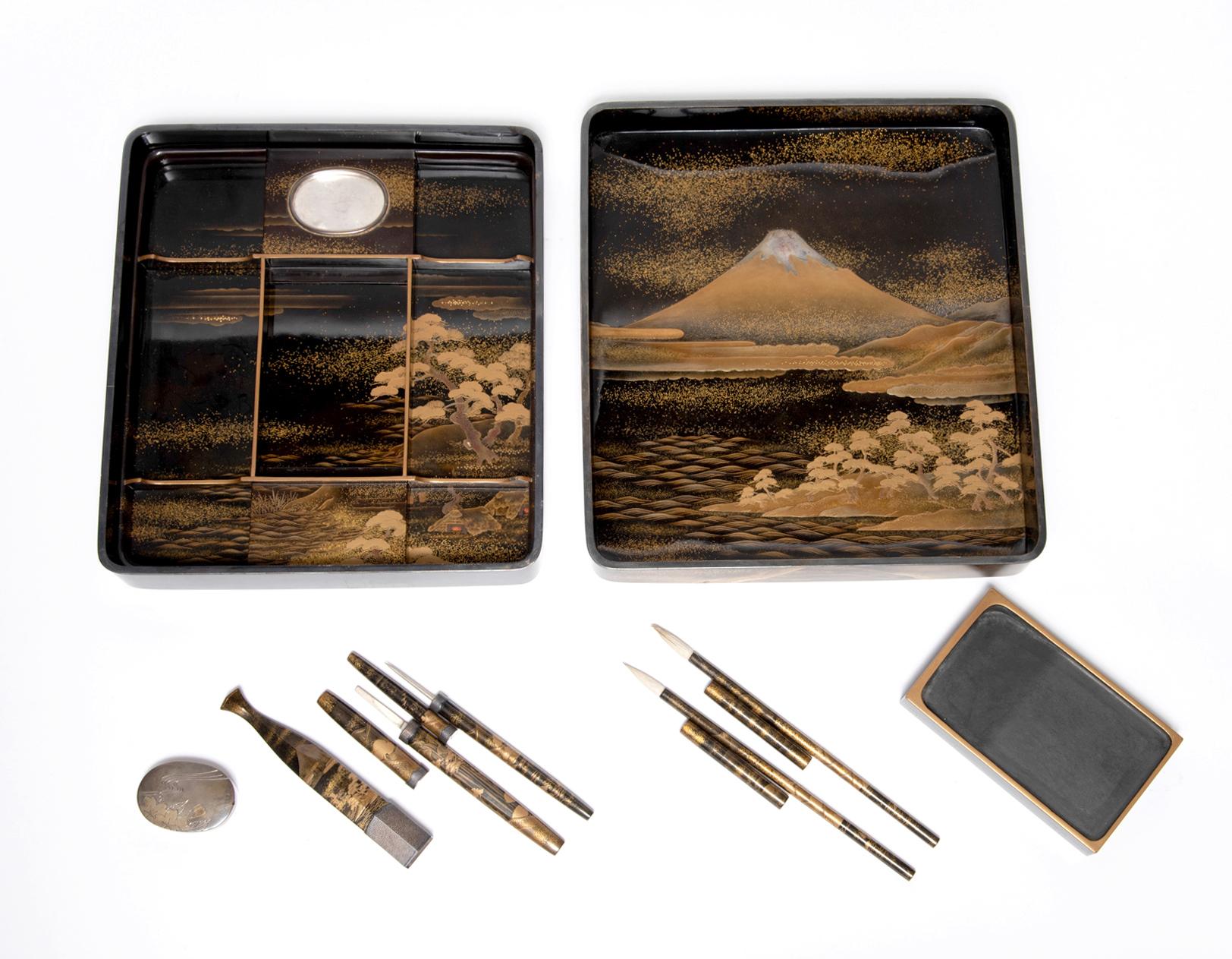 Fine Japanese Lacquer Fujiyama Makie Suzuribako with Complete Writing Implements 11