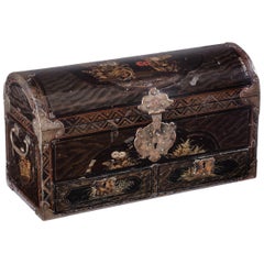 Antique Fine Japanese Namban Lacquer Jewelry Casket, 17th Century