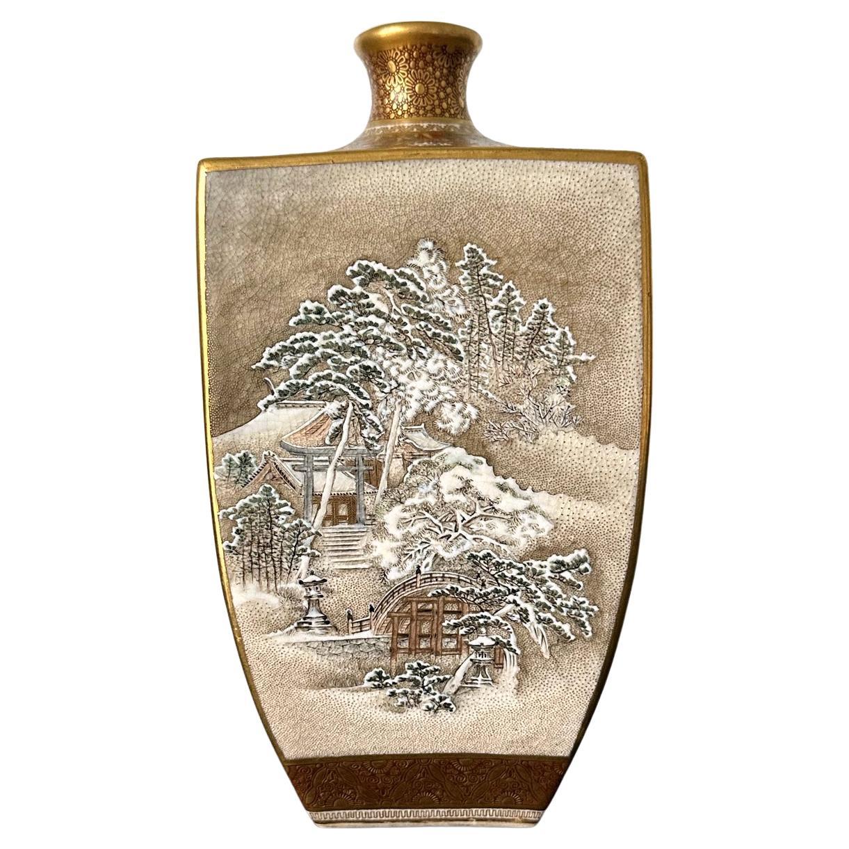 Vaso Satsuma giapponese di pregio con decorazione superba di Seikozan