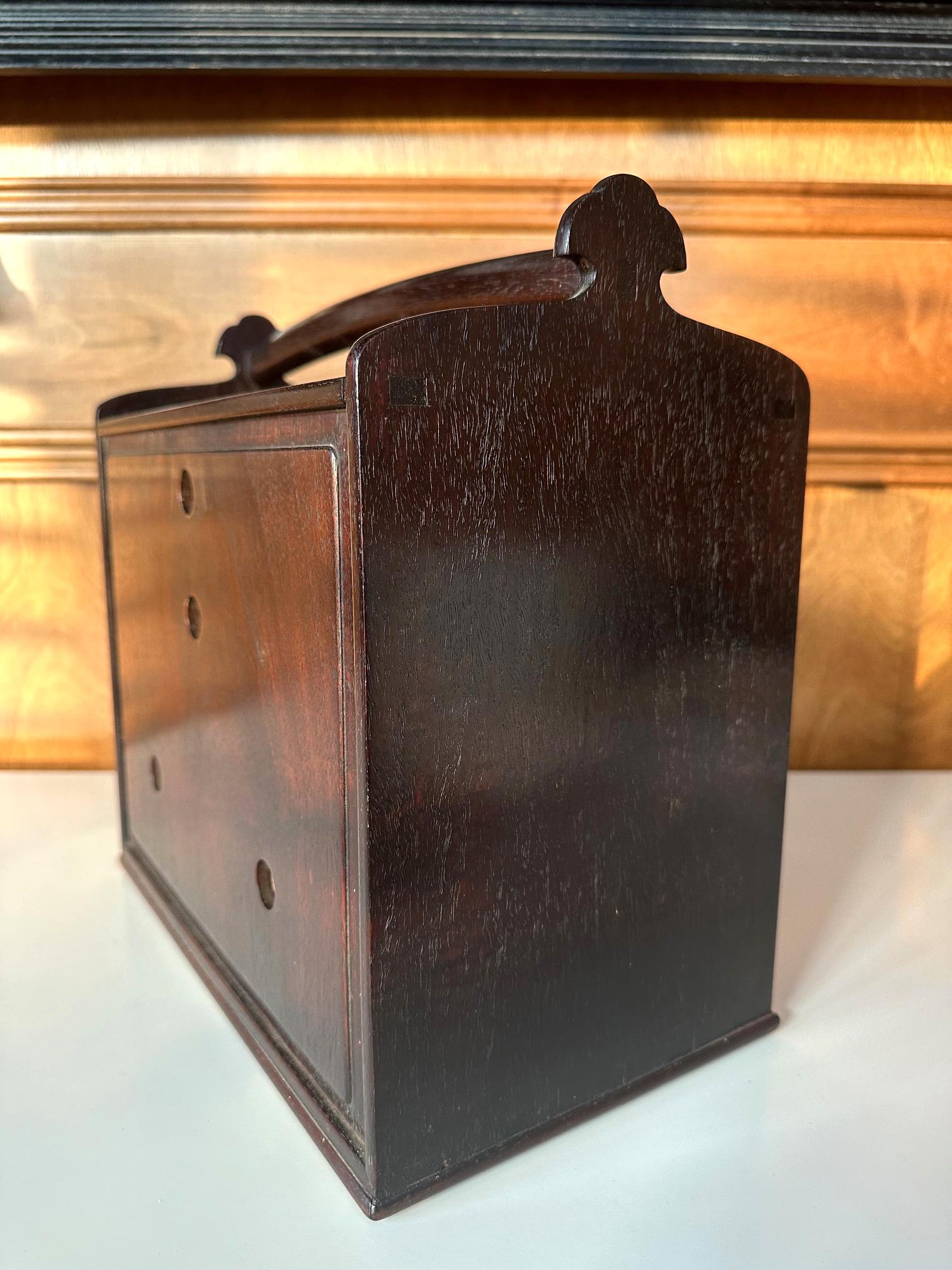20th Century Fine Japanese Portable Tea Cabinet Meiji Period with Provenance For Sale