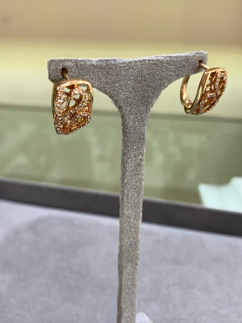 Fine Jewellery Diamond Yellow Gold Earrings For Sale 3