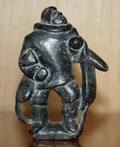 FINE JOANASSIE SMITH SIGNED SERIAL NUMBERED INUIT ESKiMO HUNTER SOAPSTONE STATUE