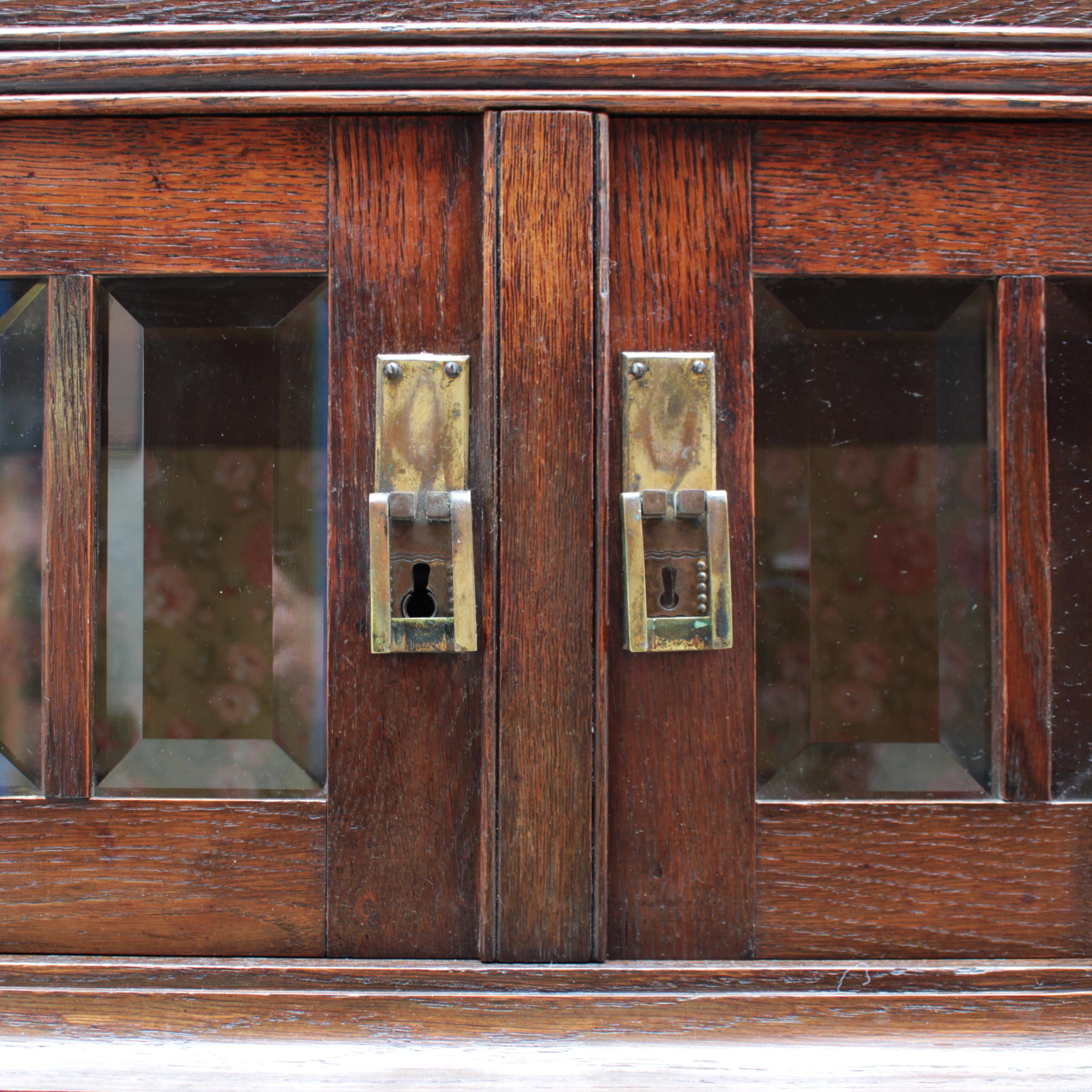 Buffet en chêne de style Jugendstil en vente 6